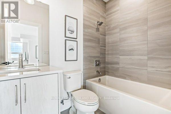 












411 - 16 COMPASS TRAIL

,
Central Elgin (Port Stanley),




Ontario
N5L0B4

