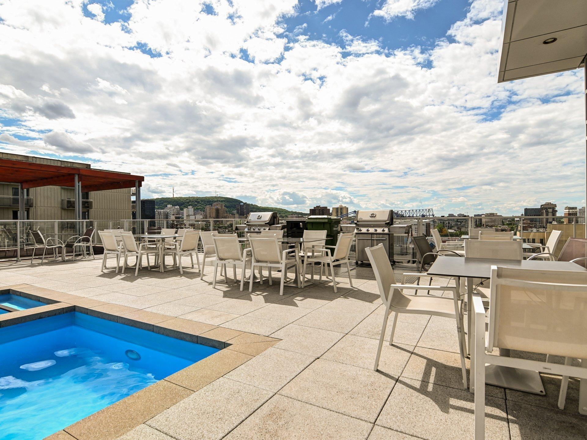 









1150


Rue St-Denis

, 508,
Montréal (Ville-Marie),




QC
H2X0B3

