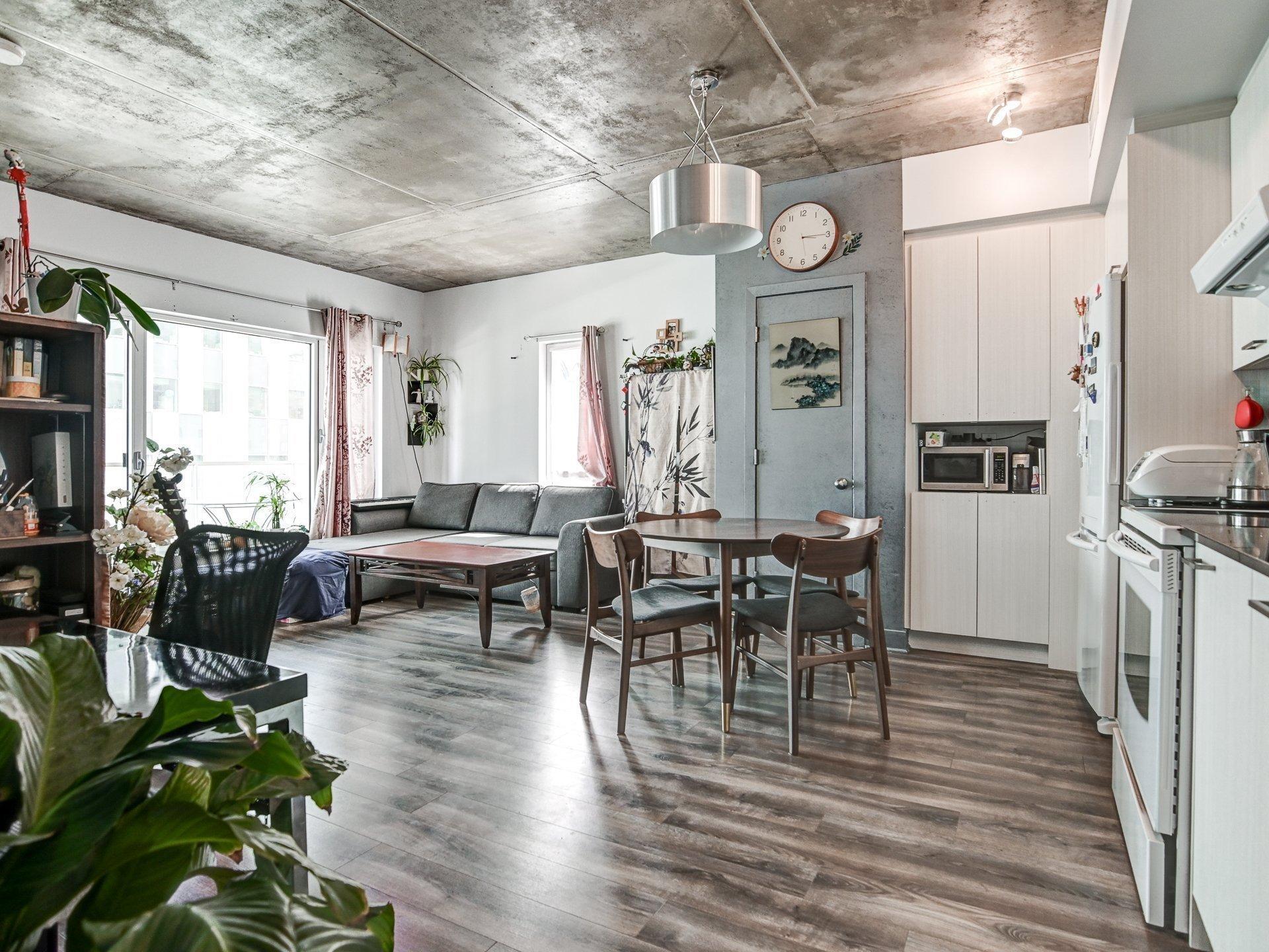 









1150


Rue St-Denis

, 508,
Montréal (Ville-Marie),




QC
H2X0B3

