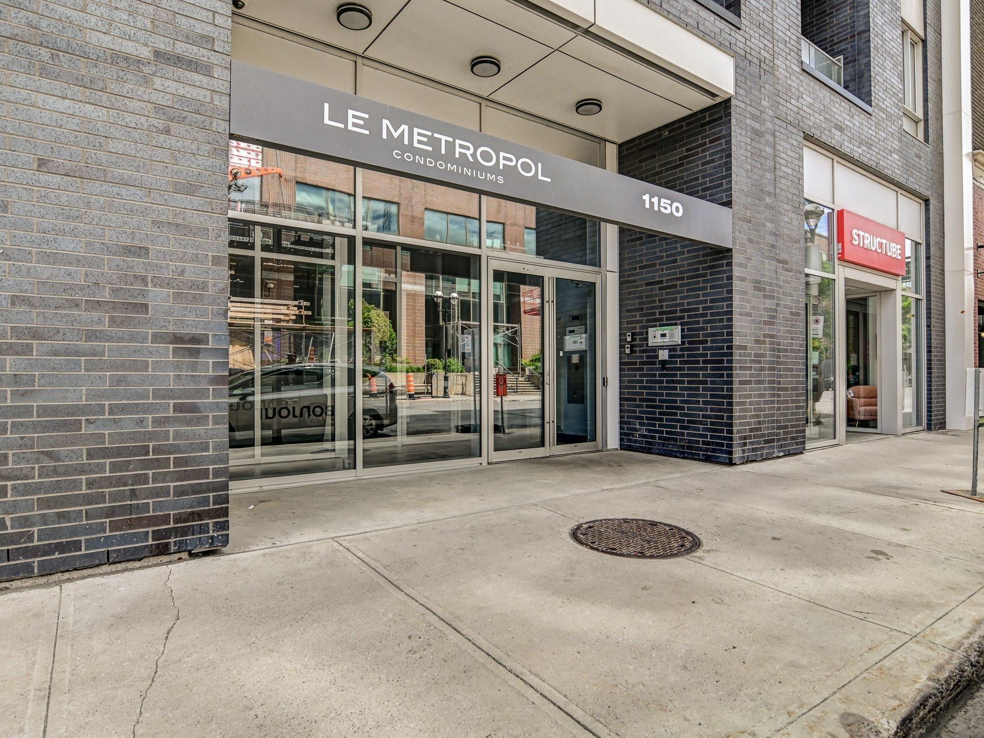 









1150


Rue St-Denis

, 508,
Montréal (Ville-Marie),




QC
H2X0B3

