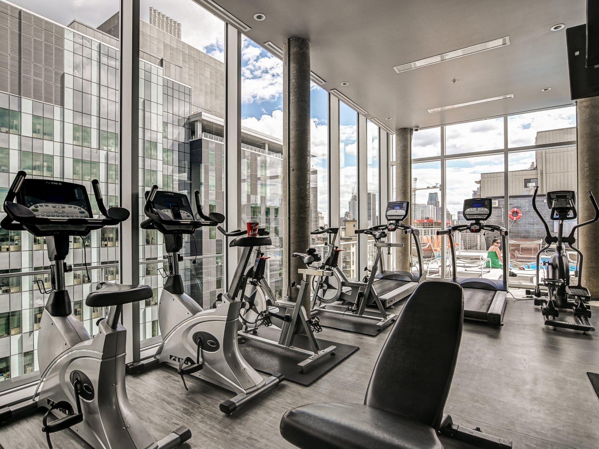 









1150


Rue St-Denis

, 508,
Montréal (Ville-Marie),




QC
H2X0B3

