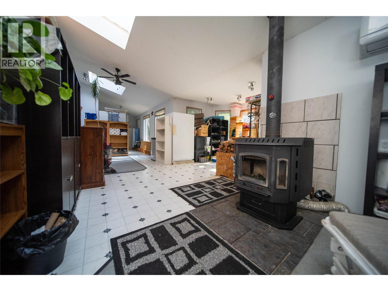 












2870 Rosen Heights Road

,
Jaffray,




British Columbia
V0B1T0

