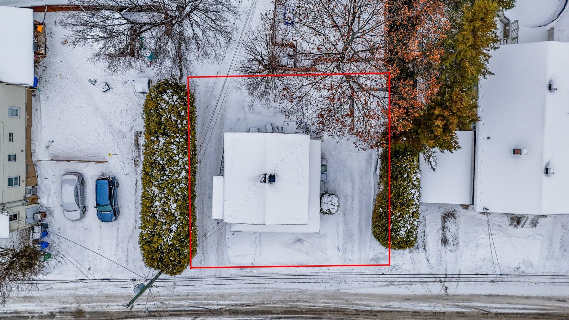 









119

 - 121


Rue D'Arcy

,
Magog,




QC
J1X1R5

