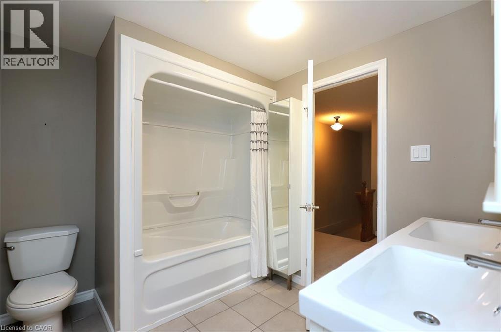 












4 CINDY Court

,
Grimsby,




Ontario
L3M4N9

