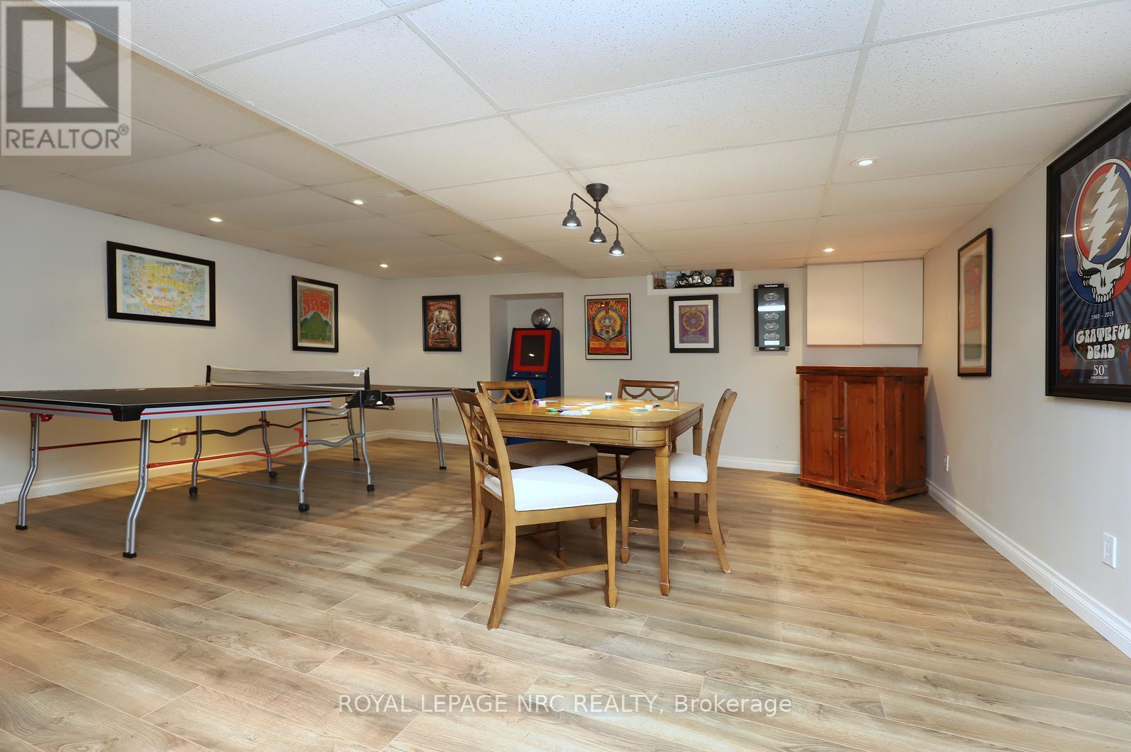 












4 CINDY COURT

,
Grimsby,




Ontario
L3M4N9

