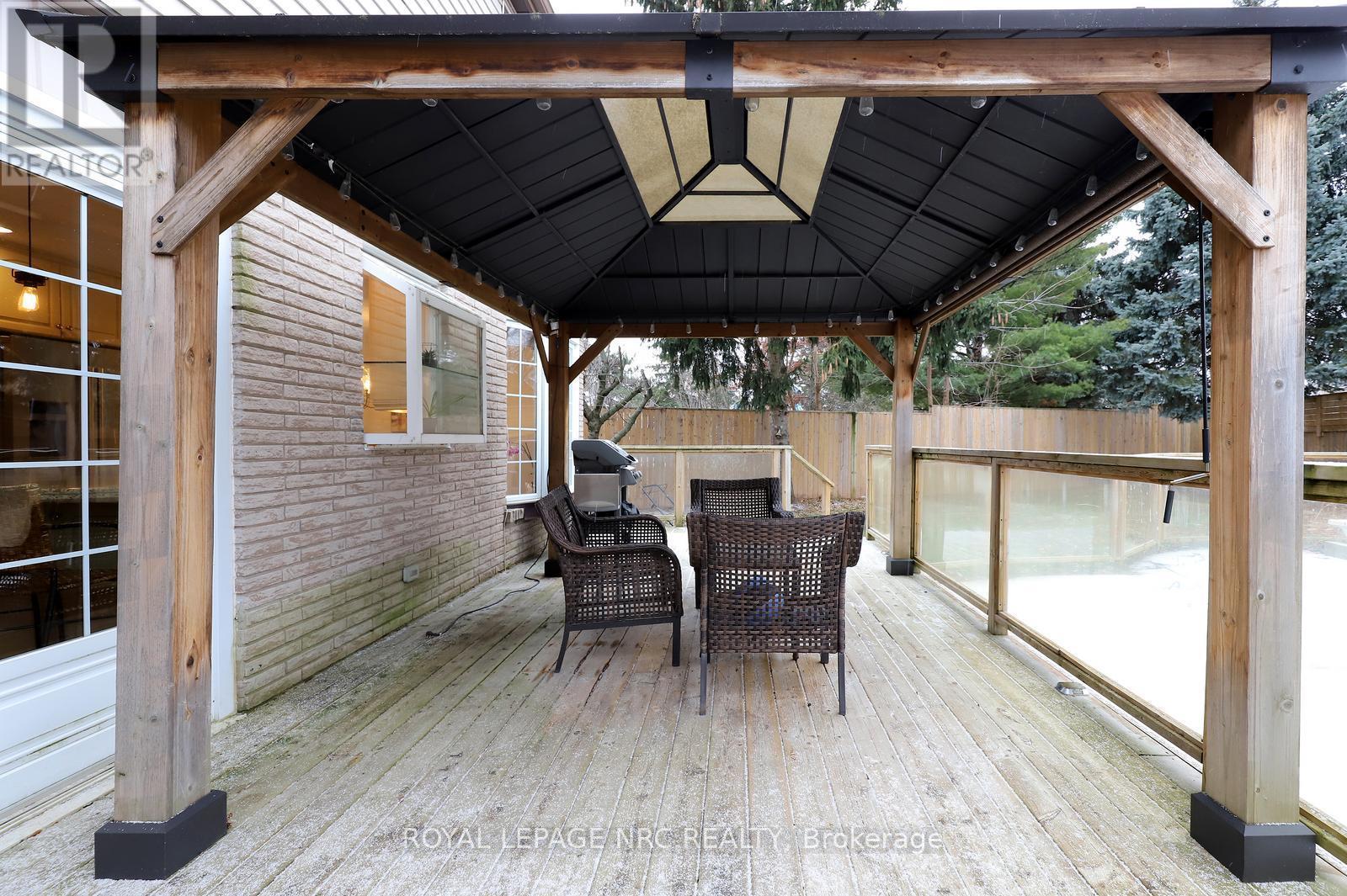 












4 CINDY COURT

,
Grimsby,




Ontario
L3M4N9

