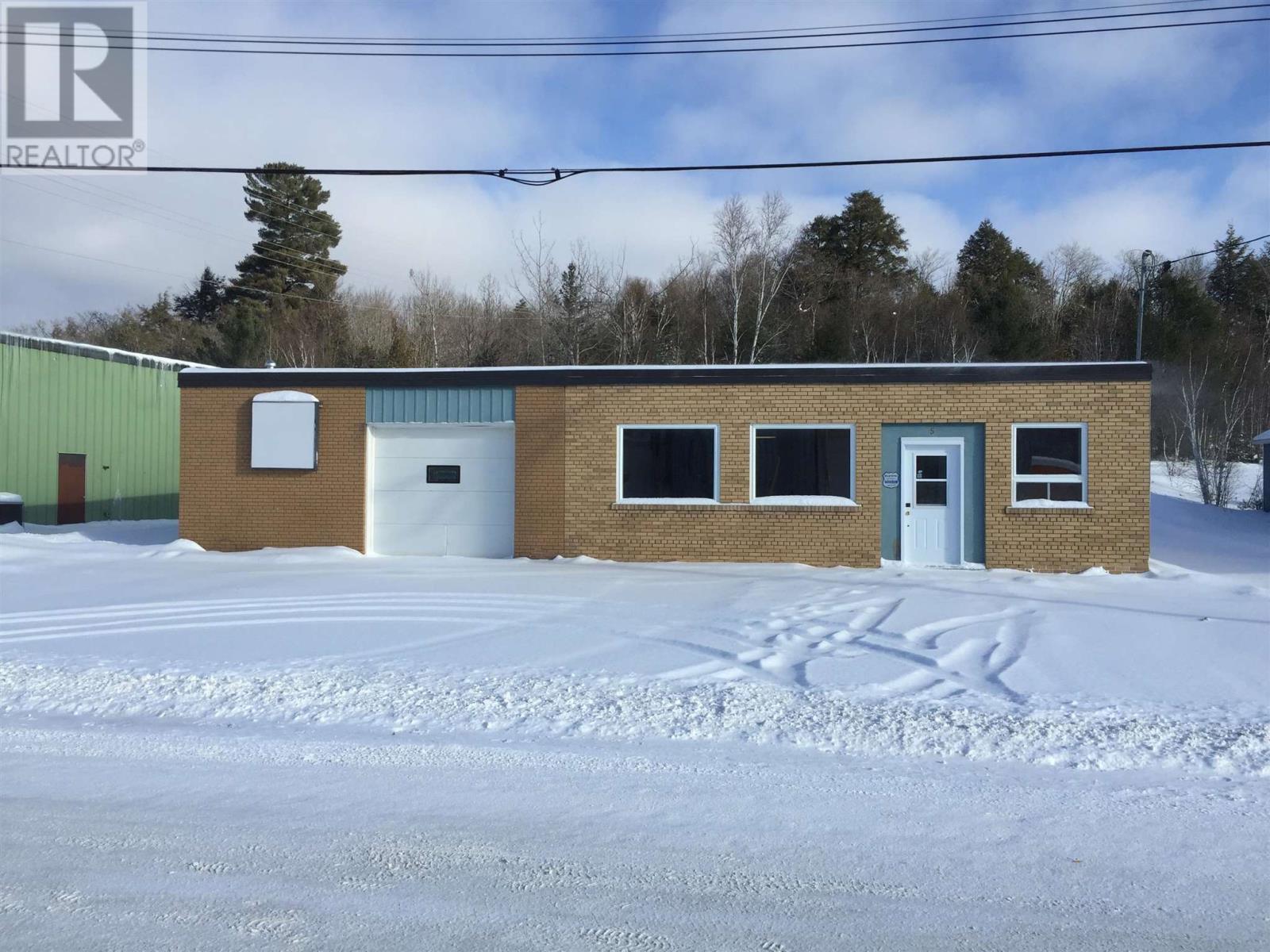 












5B Perini RD

,
Elliot Lake,




Ontario
P4A2T1

