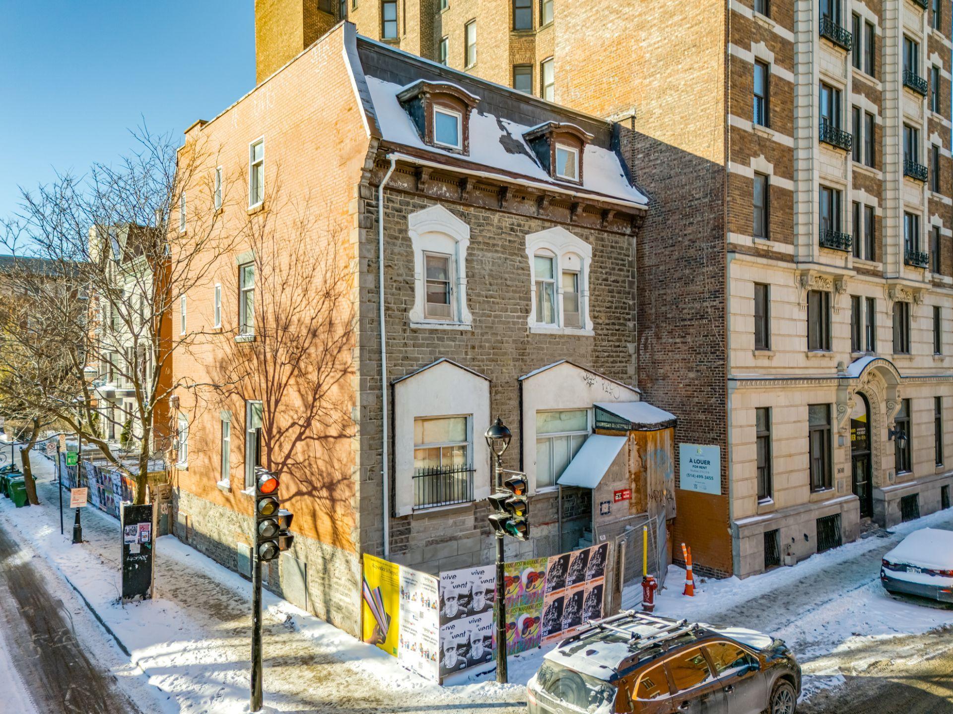 









3602


Rue Durocher

,
Montréal (Le Plateau-Mont-Royal),




QC
H2X2E8

