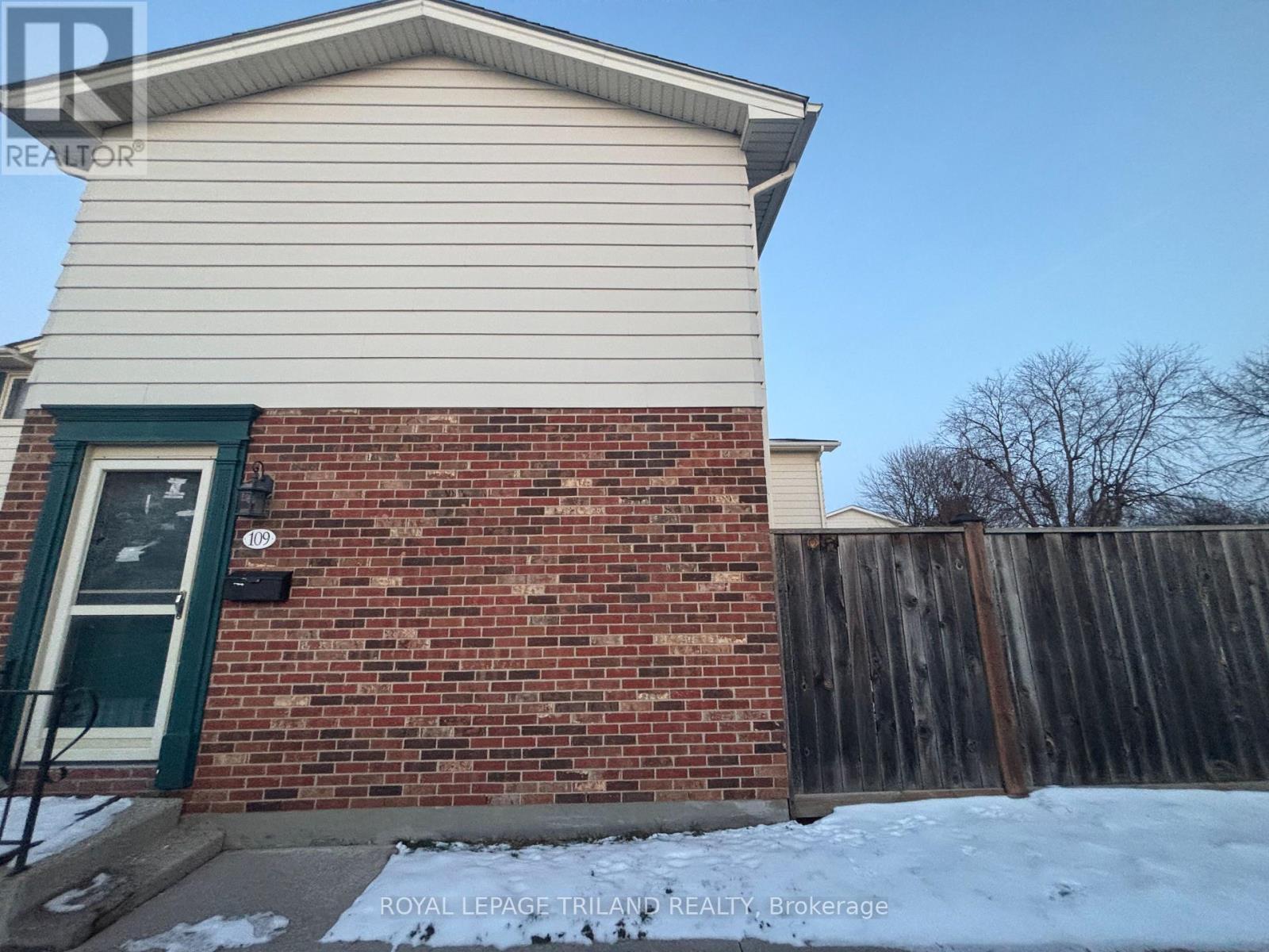 












109 CONWAY DRIVE

,
London South (South X),




Ontario
N6E2H4

