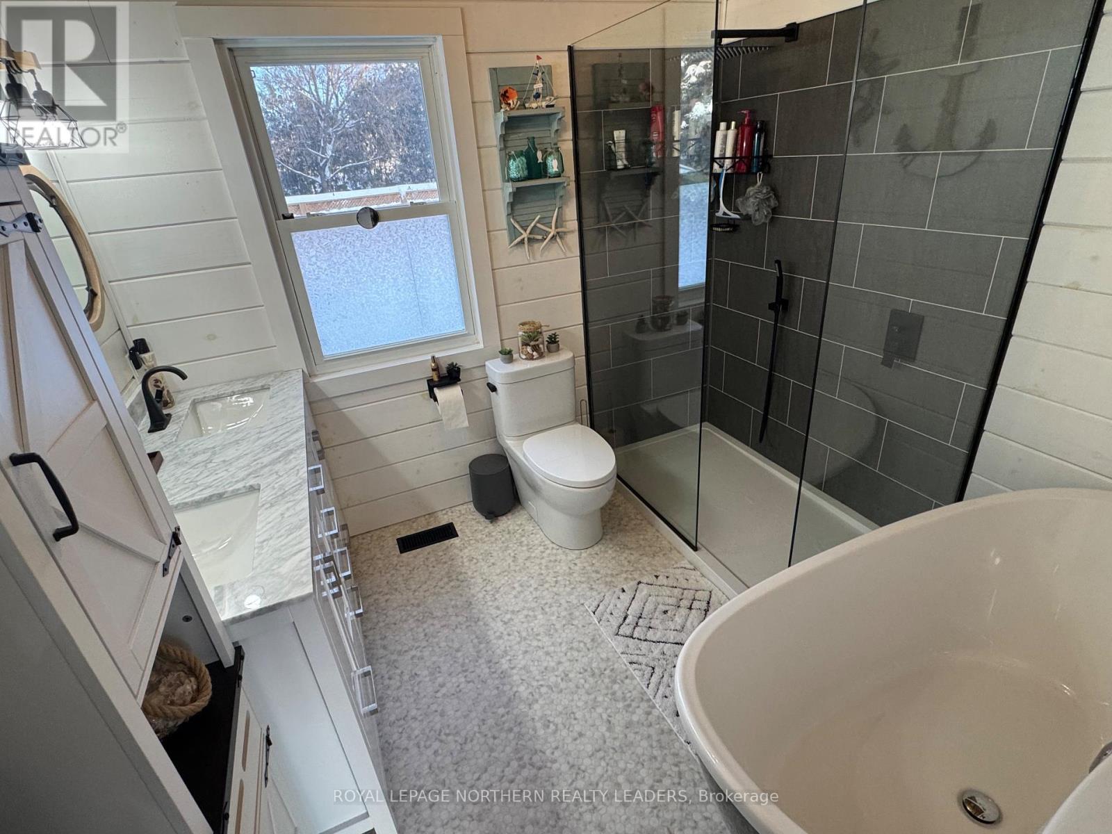 












510 BALSAM STREET S

,
Timmins (TS - SE),




Ontario
P4N2G1

