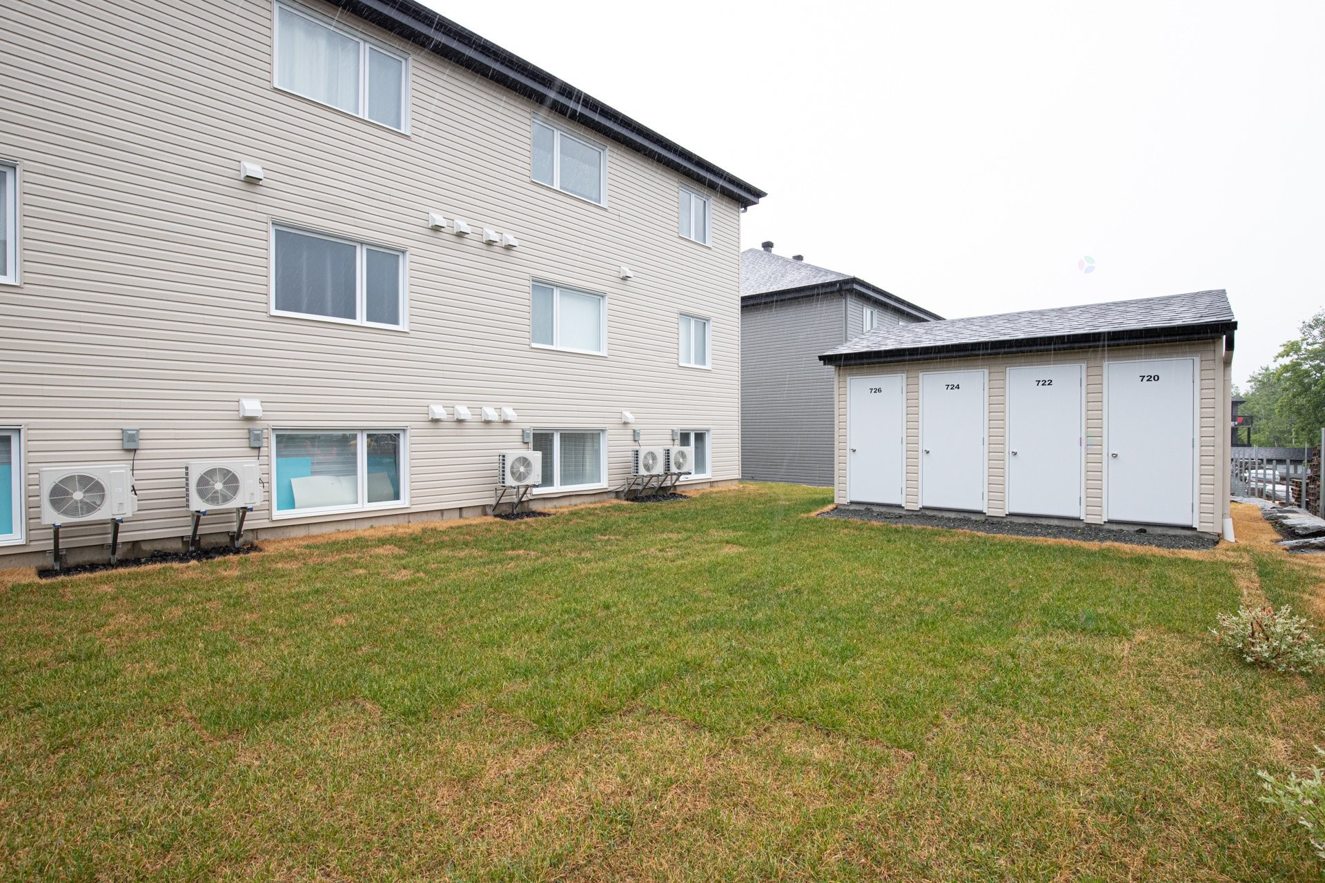 









734


Rue Magnone

,
Granby,




QC
J2H3J6

