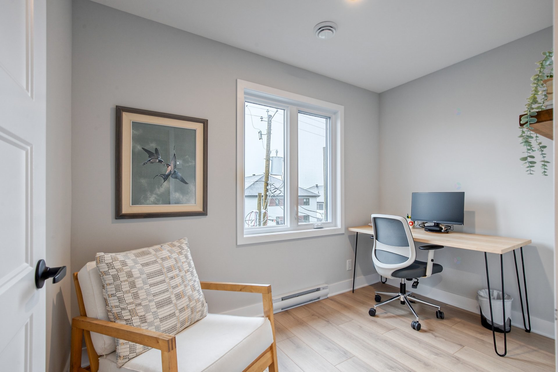 









734


Rue Magnone

,
Granby,




QC
J2H3J6

