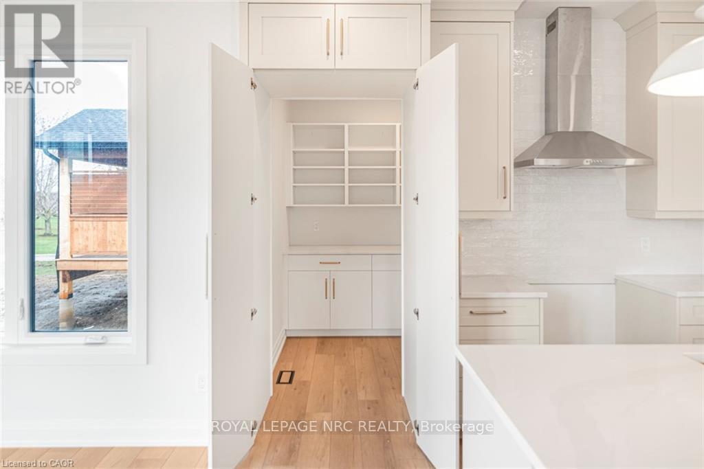 












4364 VICTORIA AVENUE

,
Lincoln (Lincoln-Jordan/Vineland),




Ontario
L0R2E0

