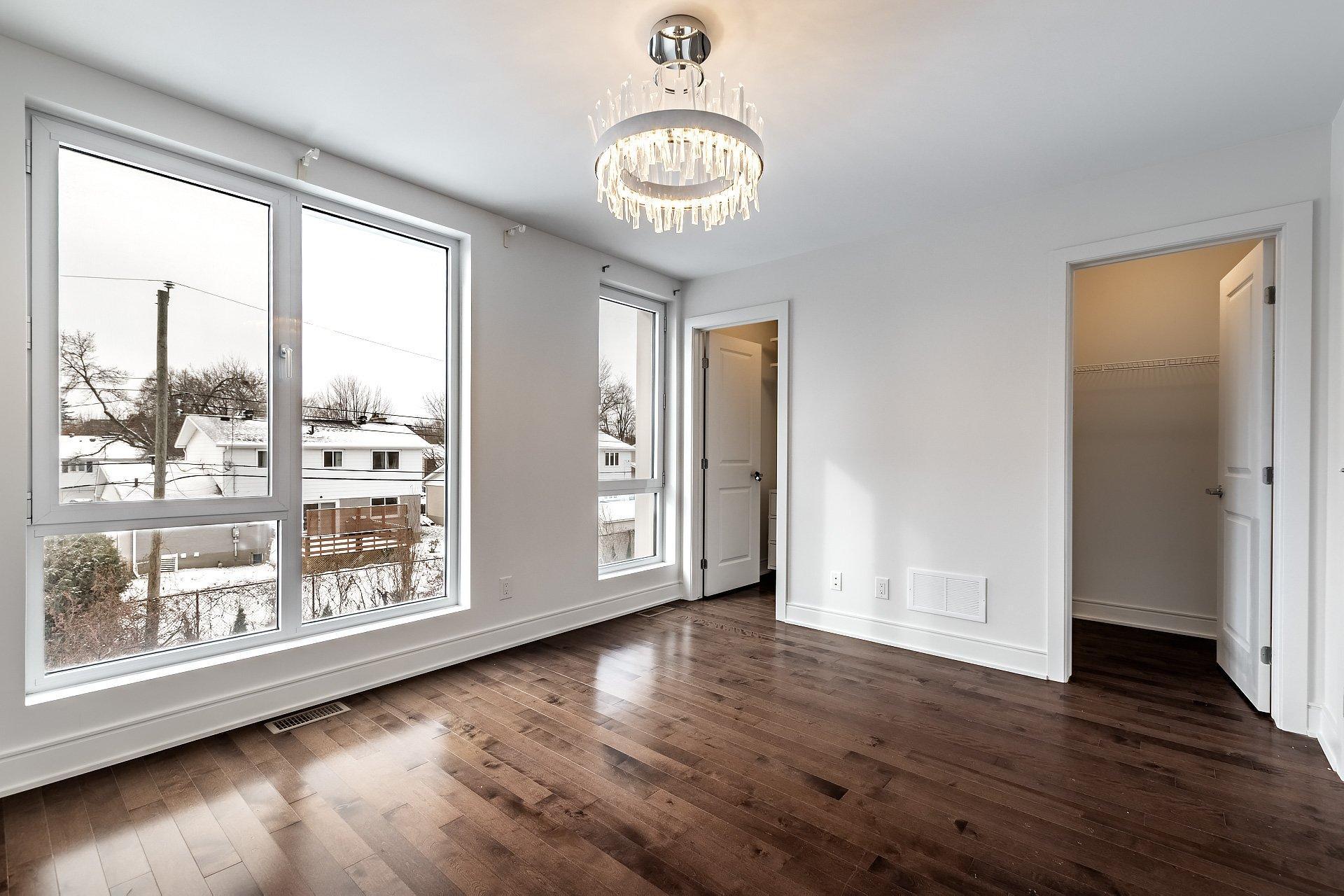 









186


Av. Mason

,
Pointe-Claire,




QC
H9R0C3

