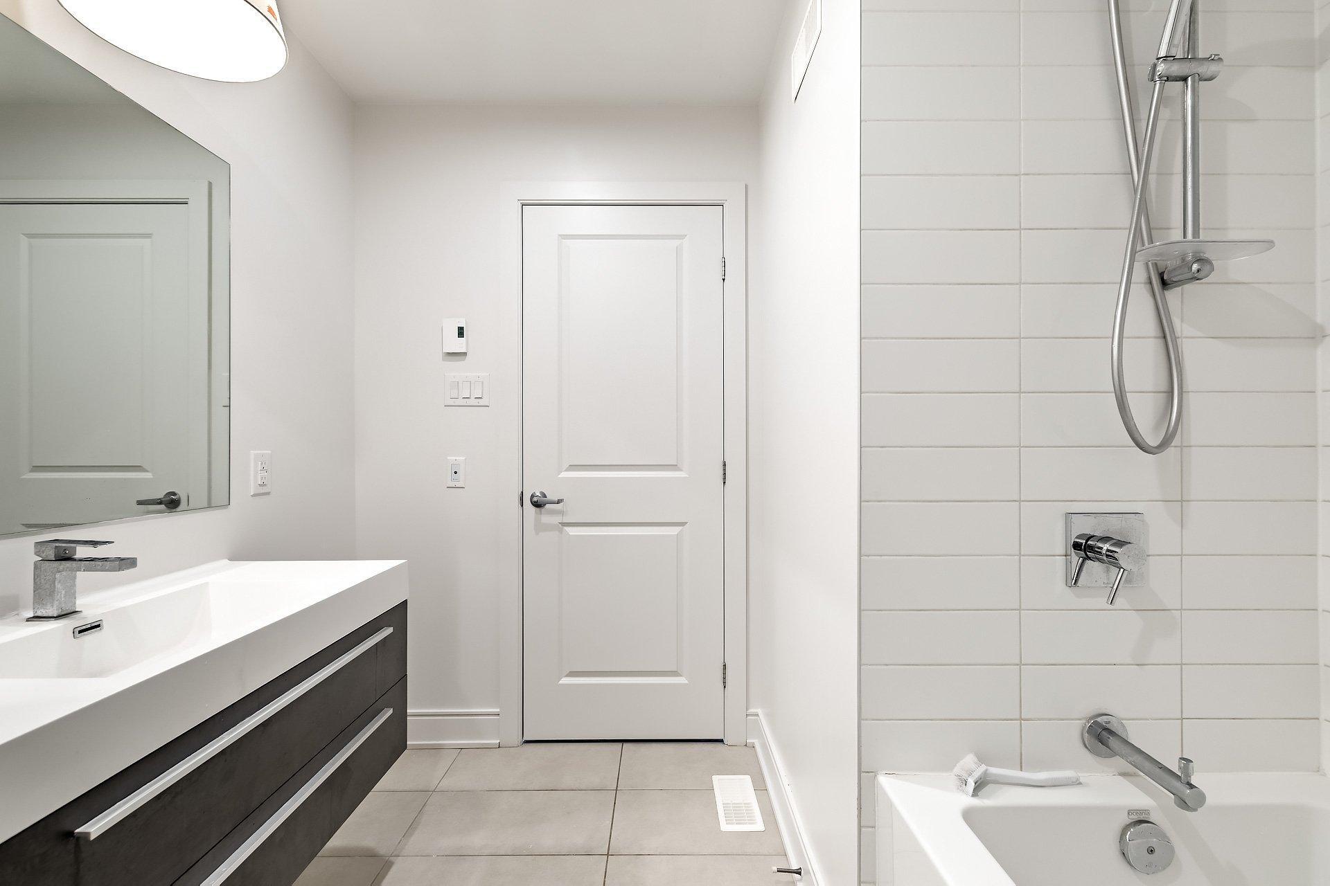 









186


Av. Mason

,
Pointe-Claire,




QC
H9R0C3

