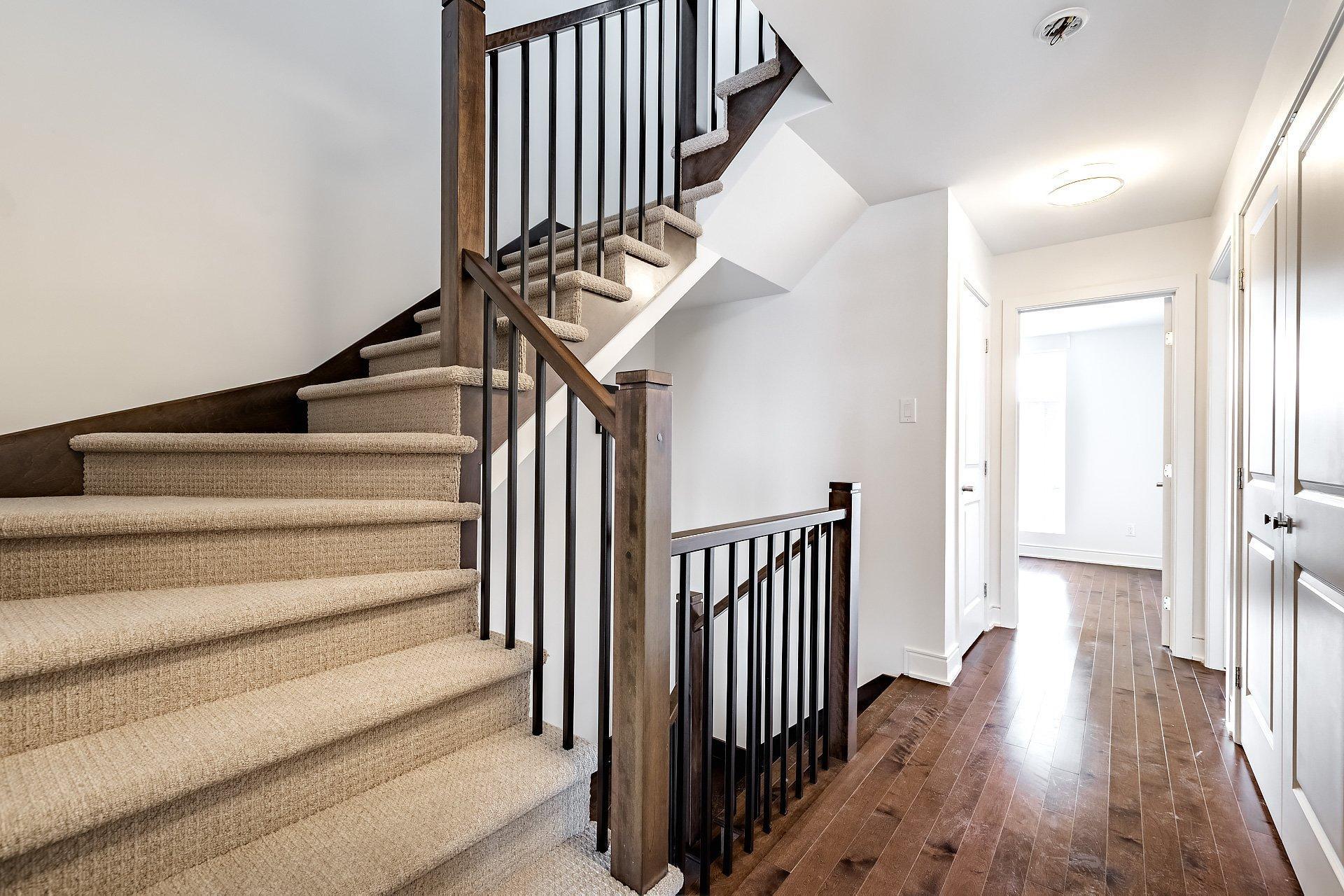 









186


Av. Mason

,
Pointe-Claire,




QC
H9R0C3

