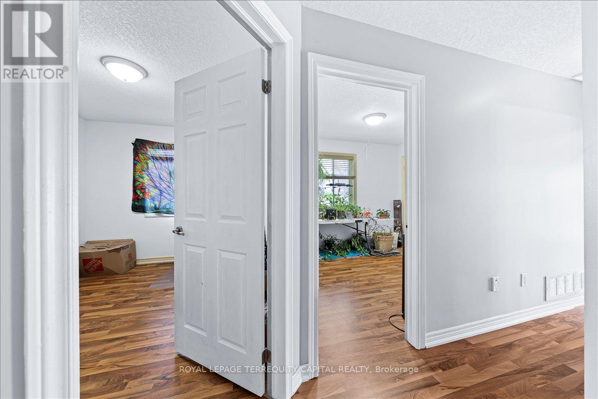 












102 HENRY STREET

,
Barrie,




Ontario
L4N1C8

