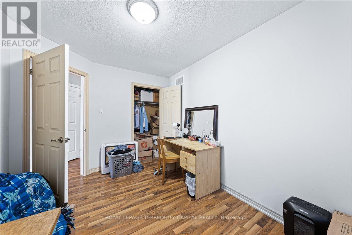 












102 HENRY STREET

,
Barrie,




Ontario
L4N1C8

