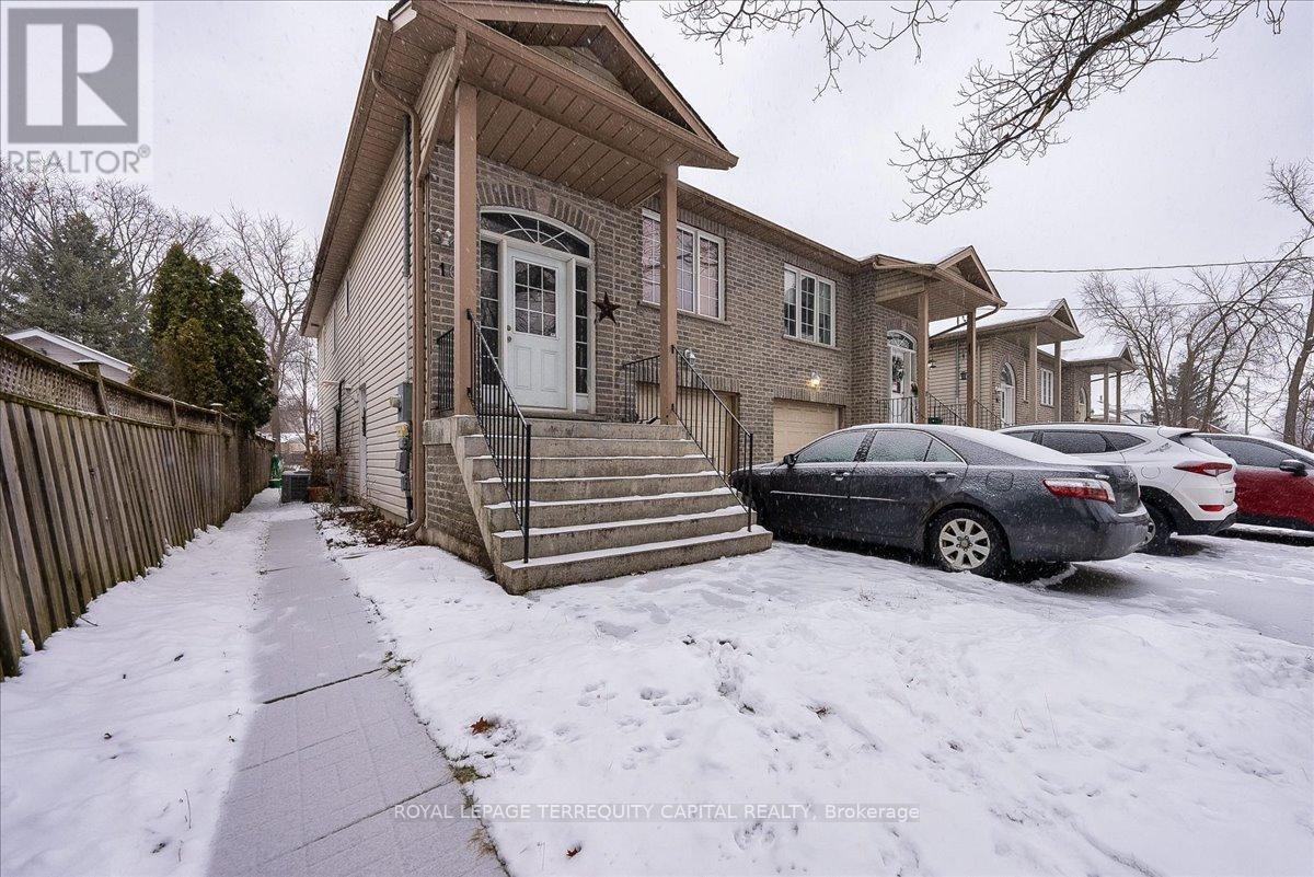 












102 HENRY STREET

,
Barrie,




Ontario
L4N1C8

