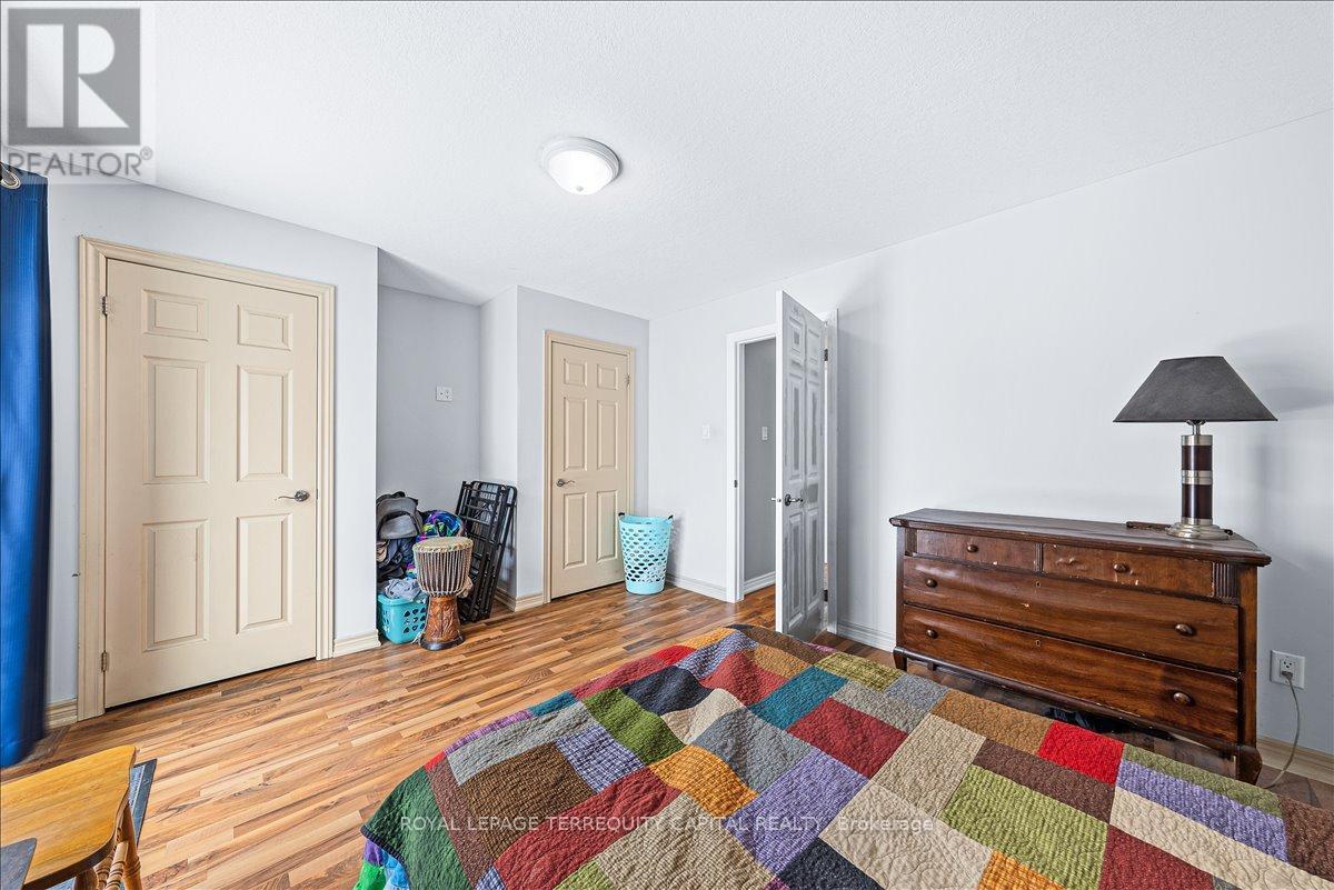 












102 HENRY STREET

,
Barrie,




Ontario
L4N1C8

