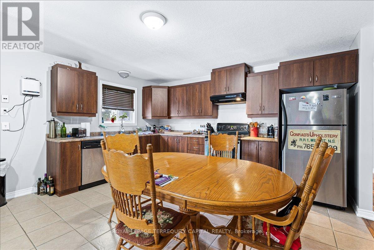 












102 HENRY STREET

,
Barrie,




Ontario
L4N1C8

