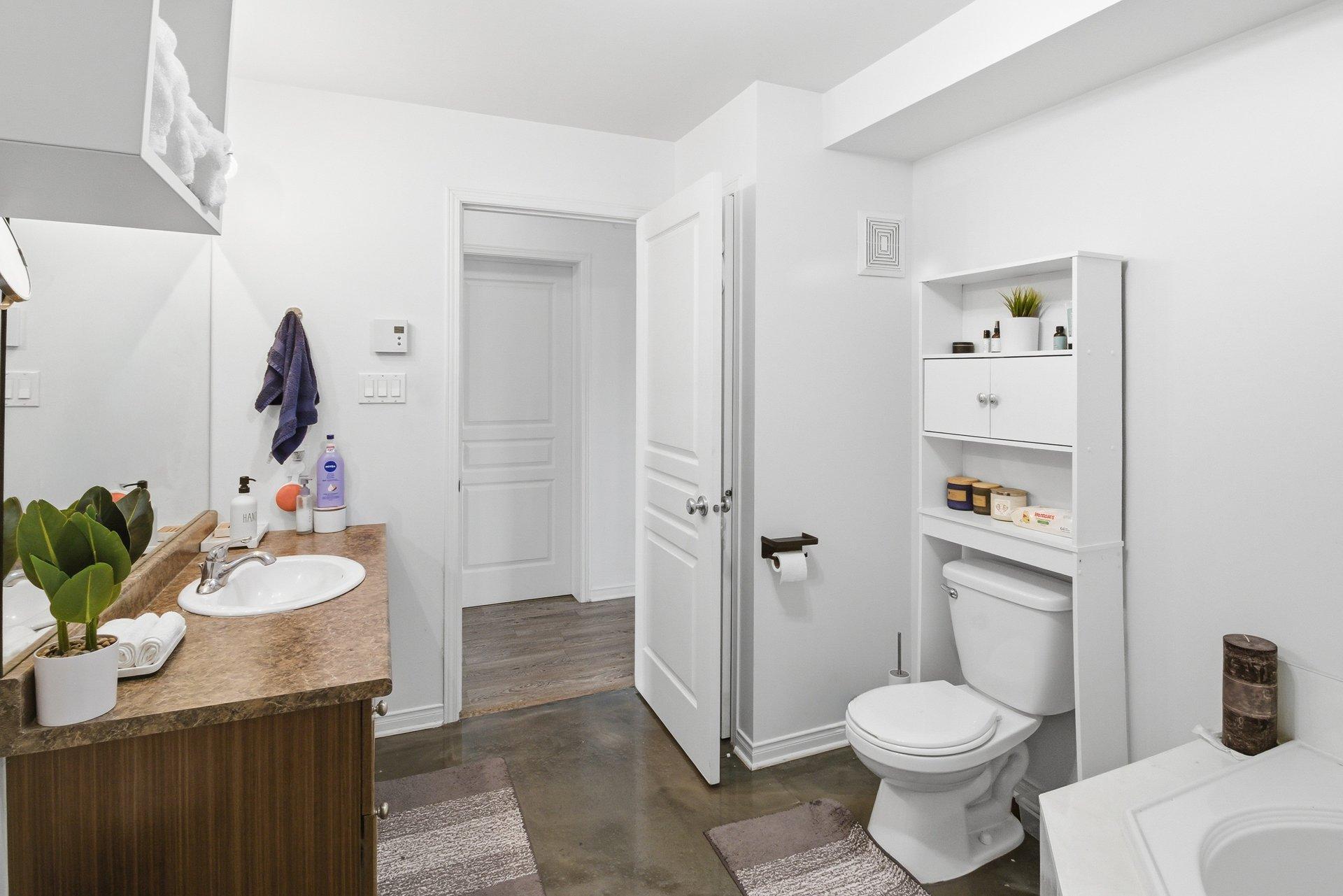 









1571


Ch. de Montréal O.

,
Gatineau (Masson-Angers),




QC
J8M1V9

