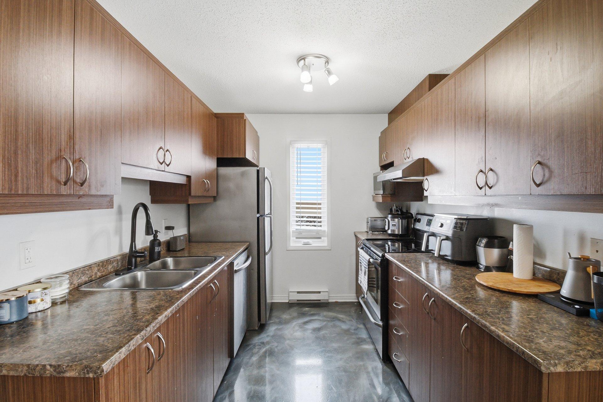 









1571


Ch. de Montréal O.

,
Gatineau (Masson-Angers),




QC
J8M1V9

