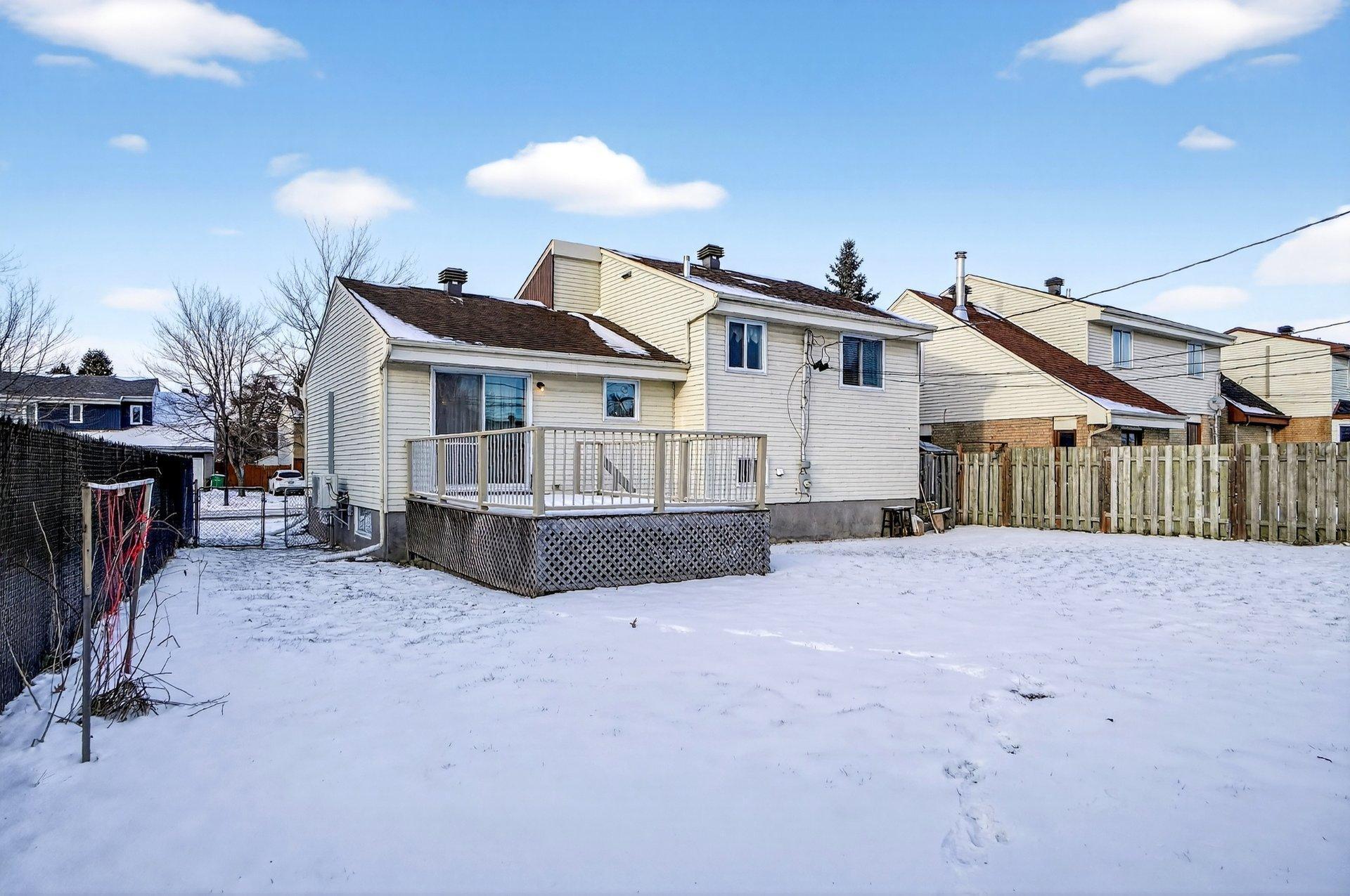 









17790


Rue Antoine-Faucon

,
Montréal (Pierrefonds-Roxboro),




QC
H9J3N2

