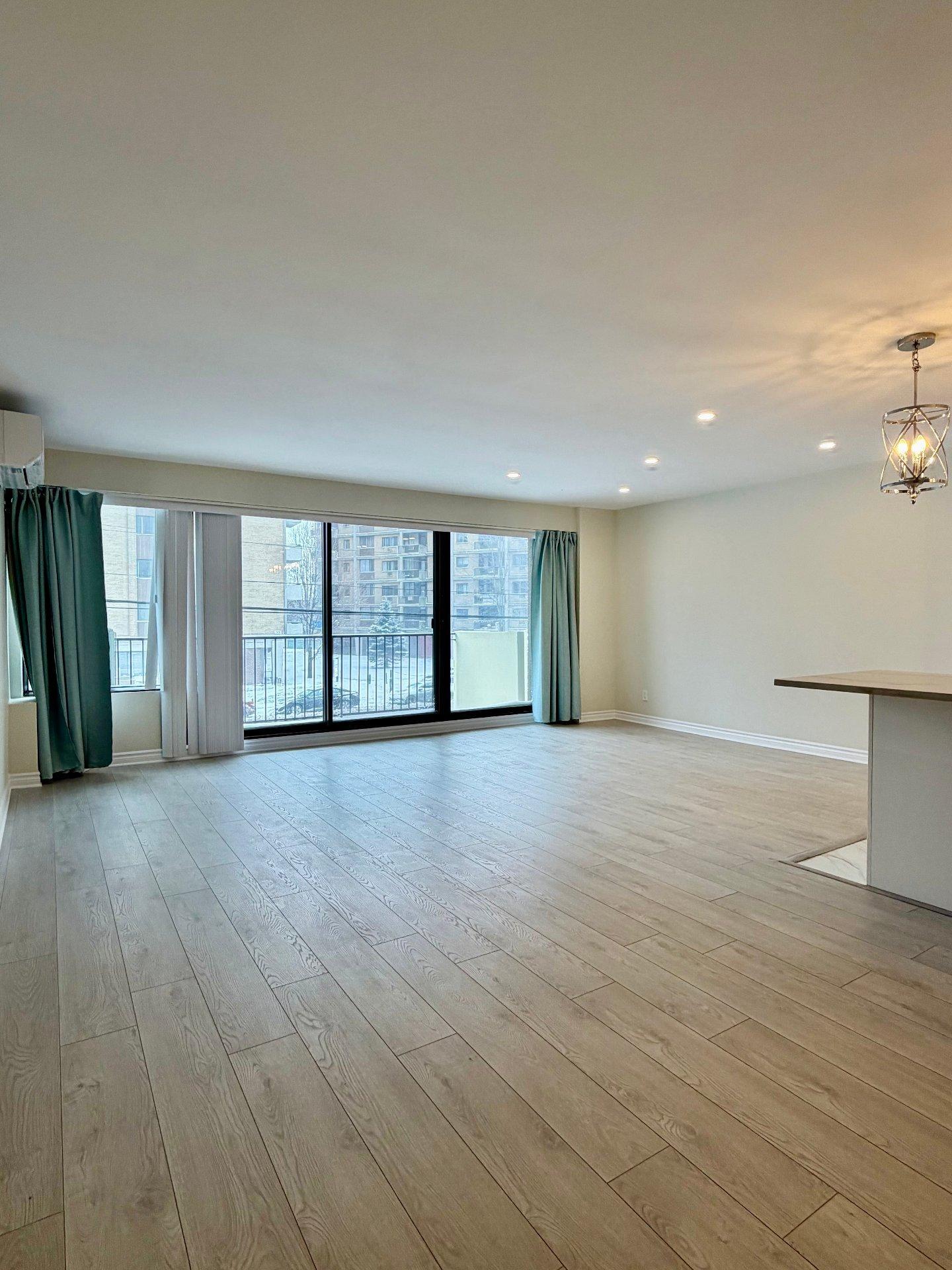 









7905


Ch. de la Côte-St-Luc

, 204,
Côte-Saint-Luc,




QC
H4W2W4

