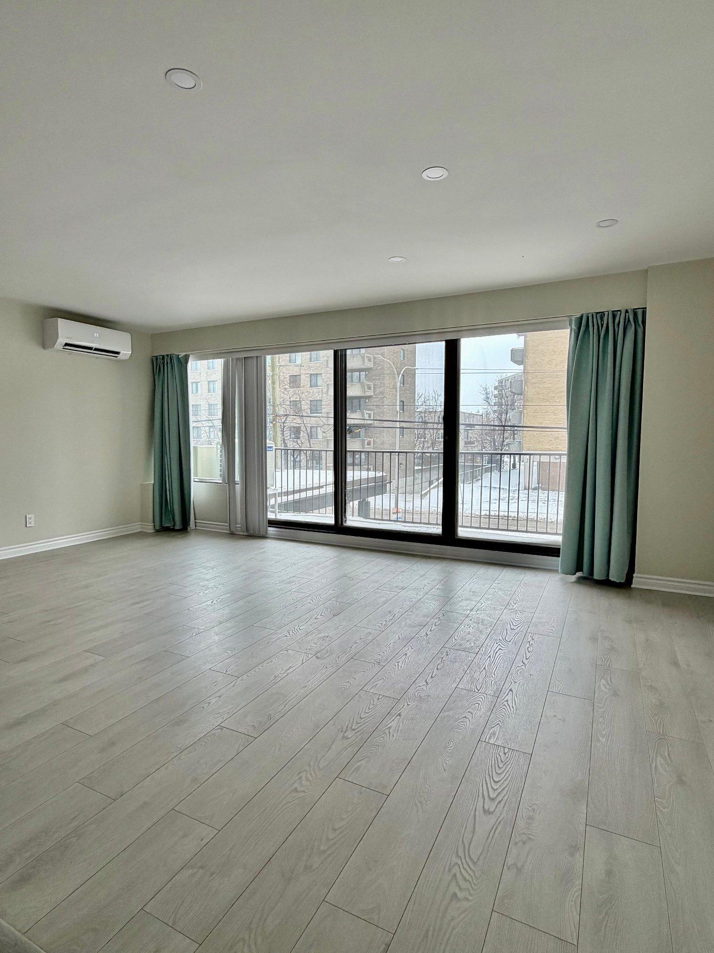 









7905


Ch. de la Côte-St-Luc

, 204,
Côte-Saint-Luc,




QC
H4W2W4

