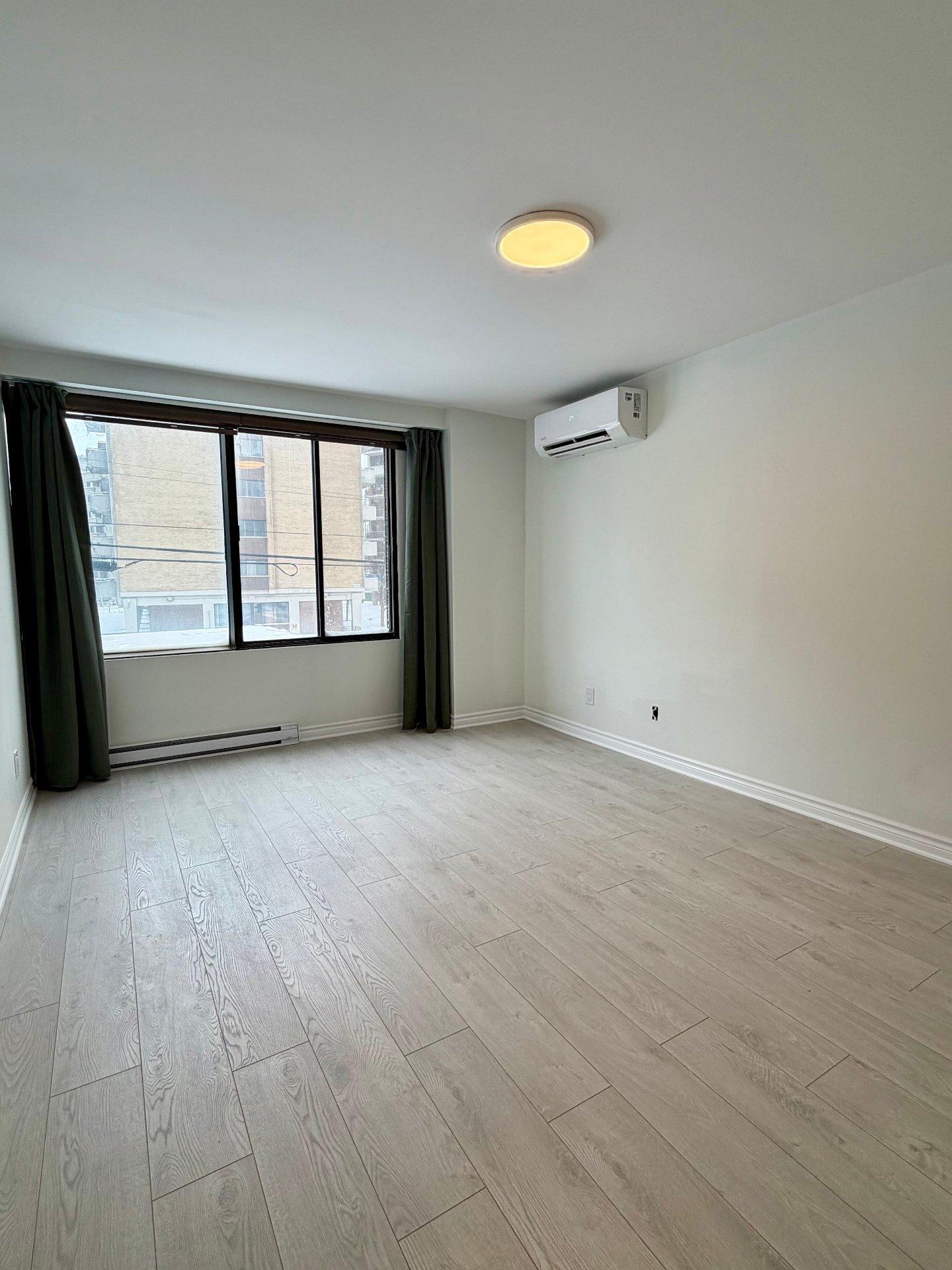 









7905


Ch. de la Côte-St-Luc

, 204,
Côte-Saint-Luc,




QC
H4W2W4

