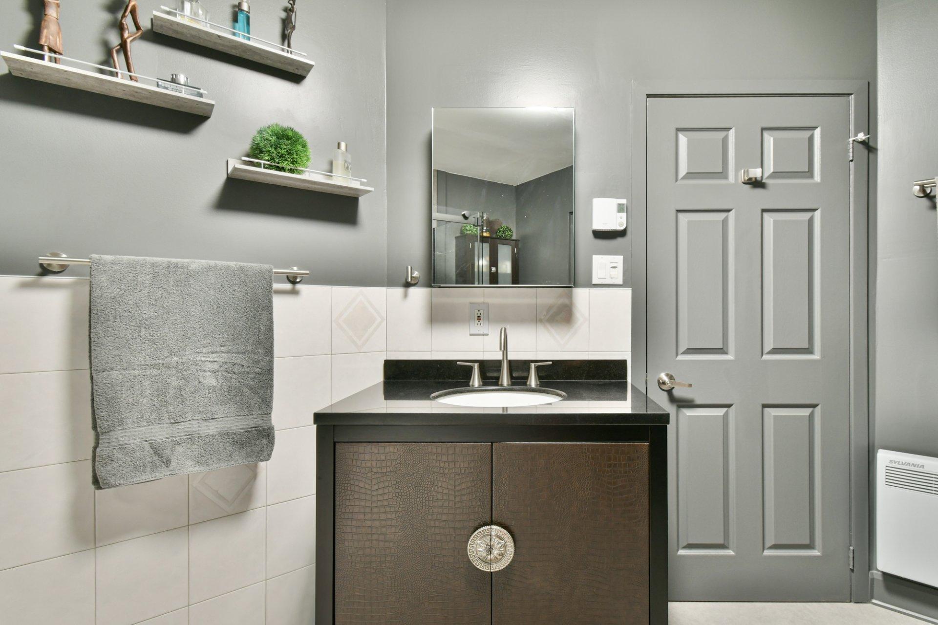 









744


Rue de Fribourg

,
Sainte-Adèle,




QC
J8B2G6

