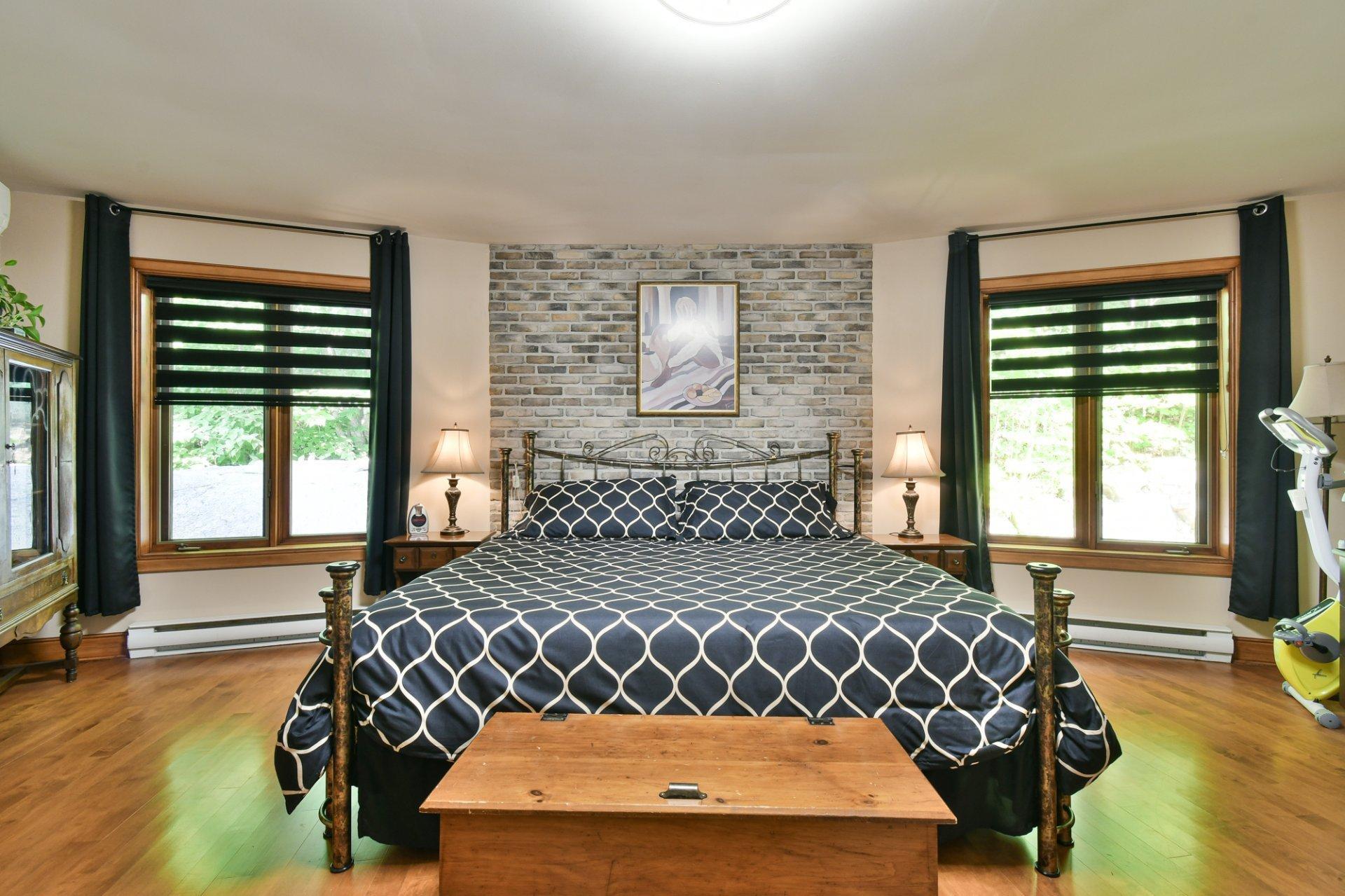 









744


Rue de Fribourg

,
Sainte-Adèle,




QC
J8B2G6

