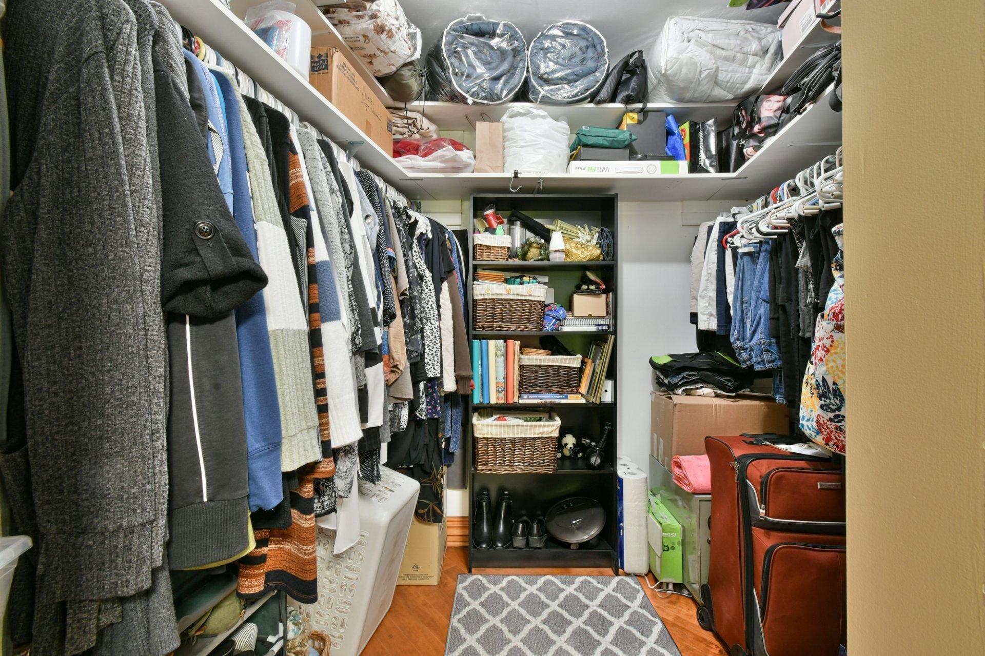 









744


Rue de Fribourg

,
Sainte-Adèle,




QC
J8B2G6

