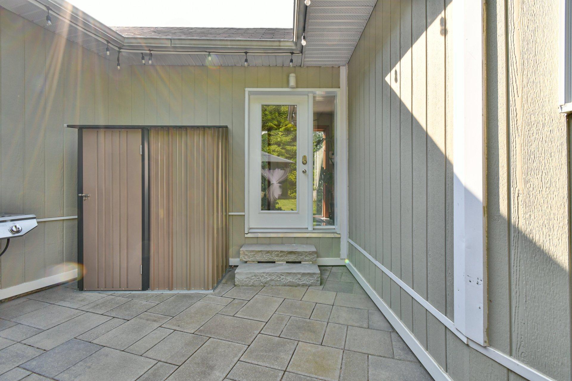 









744


Rue de Fribourg

,
Sainte-Adèle,




QC
J8B2G6

