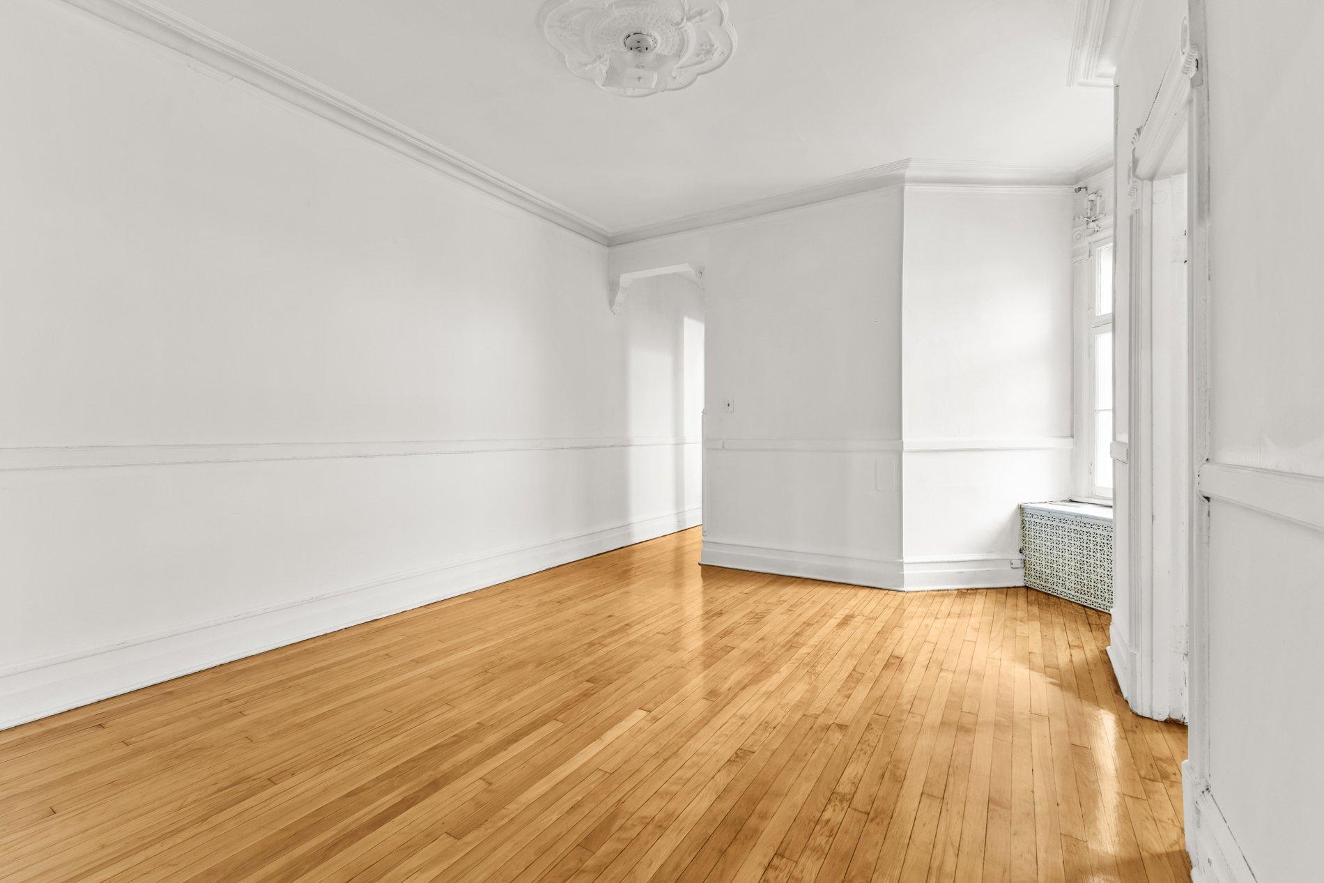 









5603

 - 5605


Rue Hutchison

,
Montréal (Le Plateau-Mont-Royal),




QC
H2V4B5

