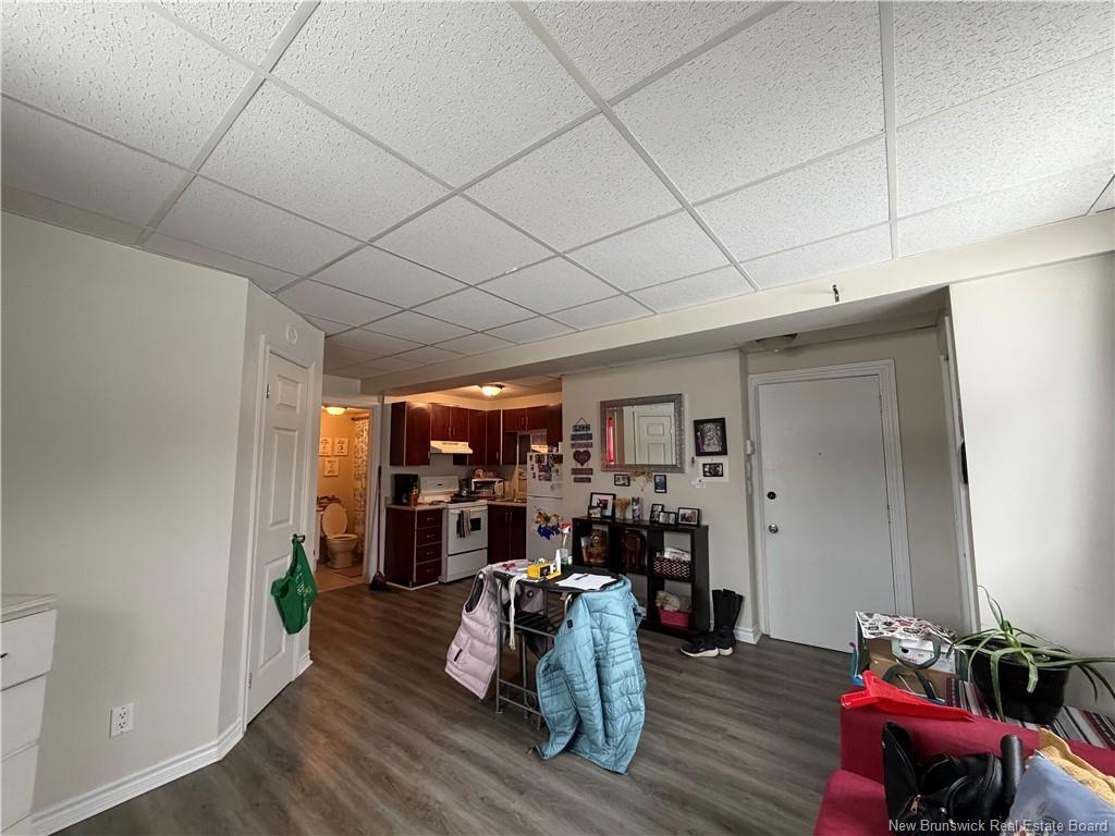 









246


Rue Acadie

,
Beresford,




NB
E8K 2E7

