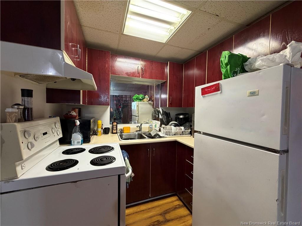 









246


Rue Acadie

,
Beresford,




NB
E8K 2E7

