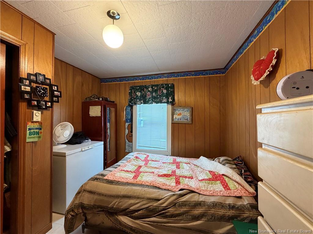 









246


Rue Acadie

,
Beresford,




NB
E8K 2E7

