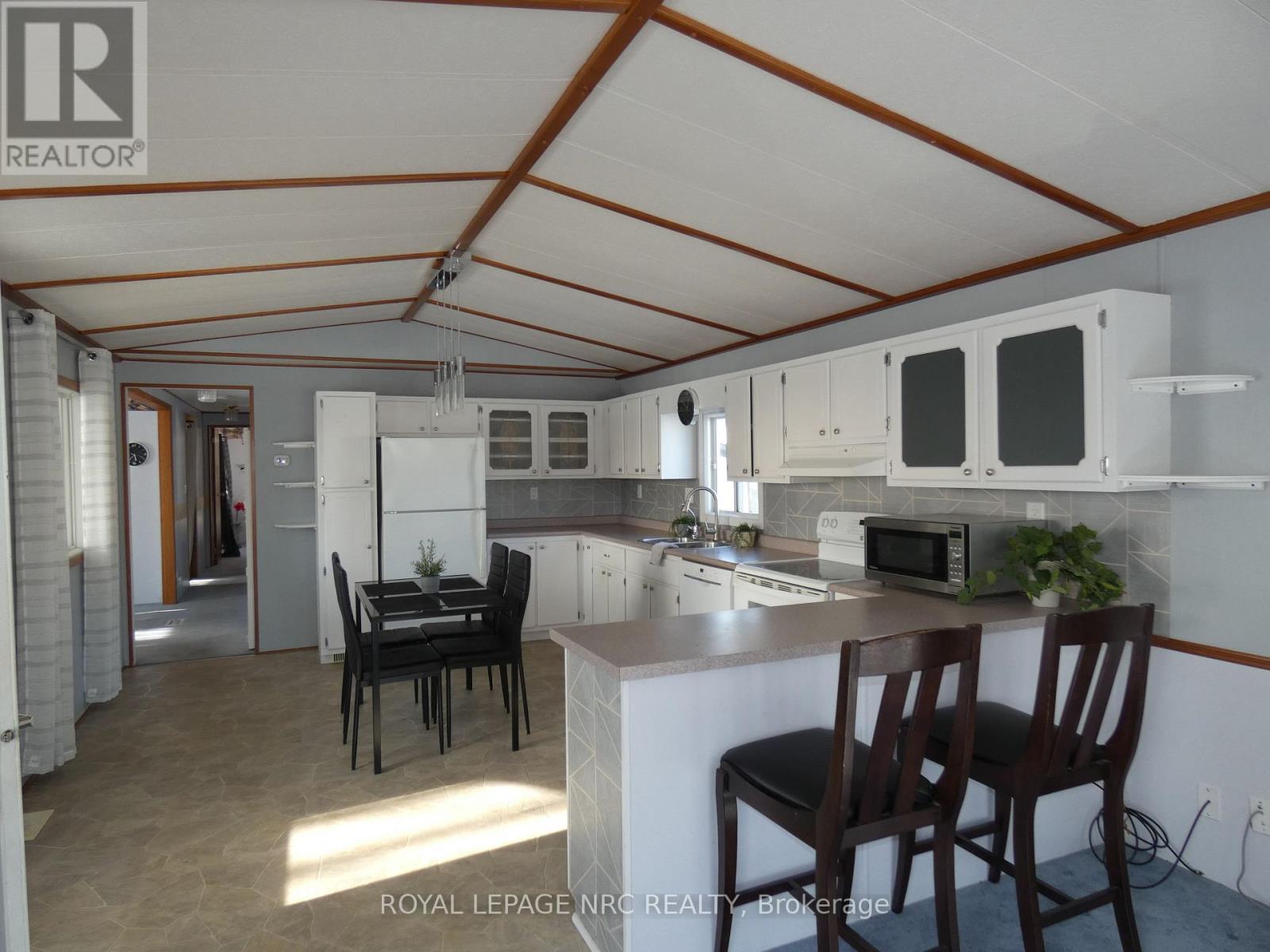 












121 - 3033 TOWNLINE ROAD

,
Fort Erie (Black Creek),




Ontario
L0S1S1

