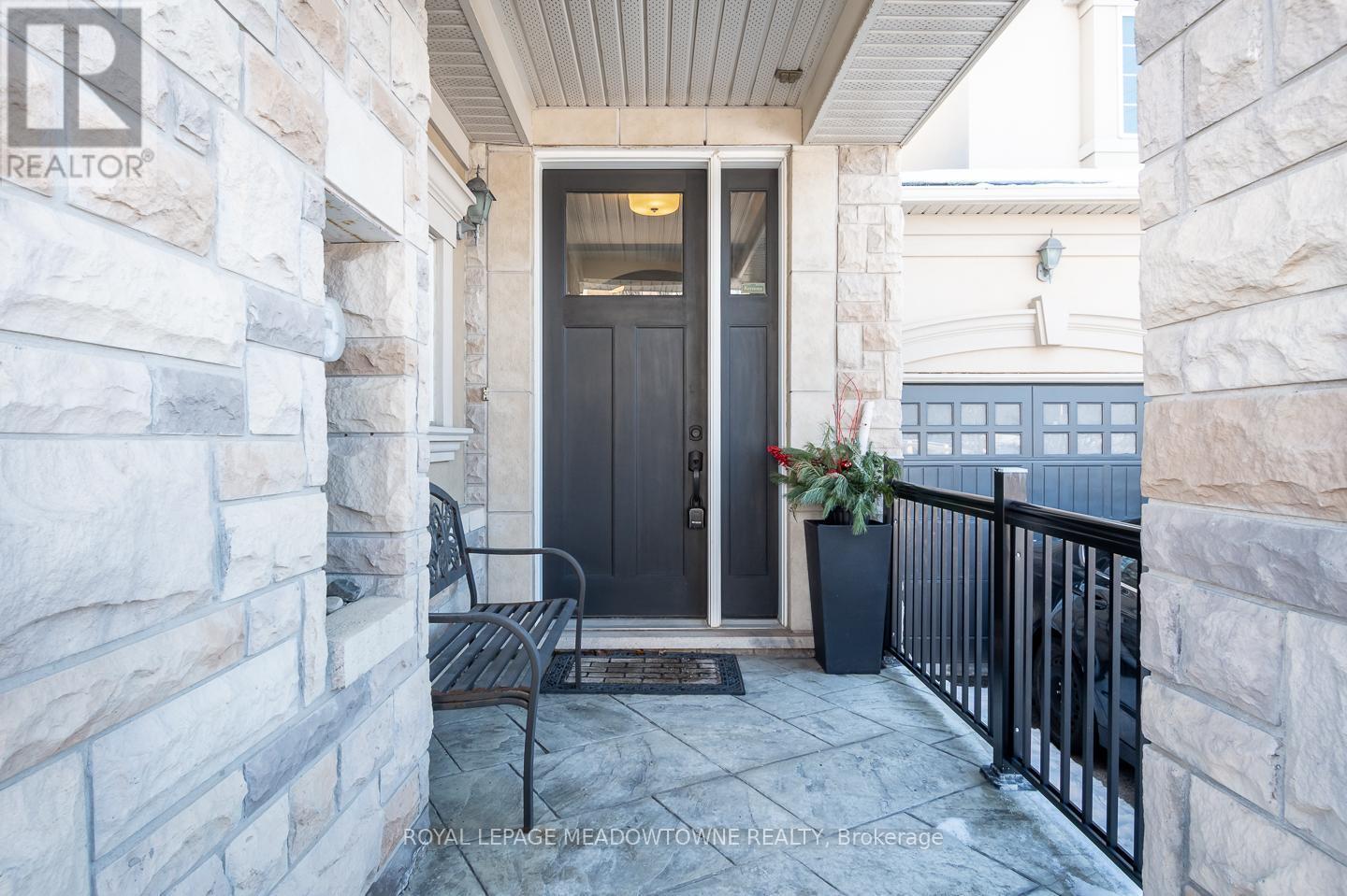 












20 - 485 PRINGLE AVENUE

,
Milton,




Ontario
L9T8A9

