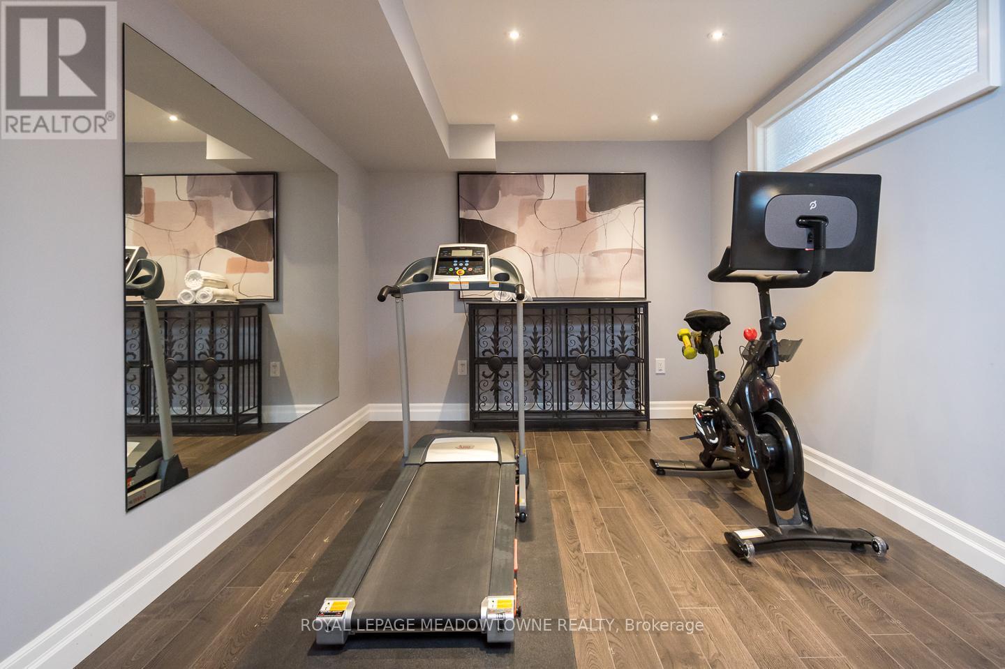 












20 - 485 PRINGLE AVENUE

,
Milton,




Ontario
L9T8A9

