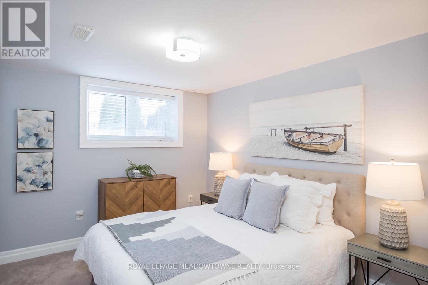 












20 - 485 PRINGLE AVENUE

,
Milton,




Ontario
L9T8A9

