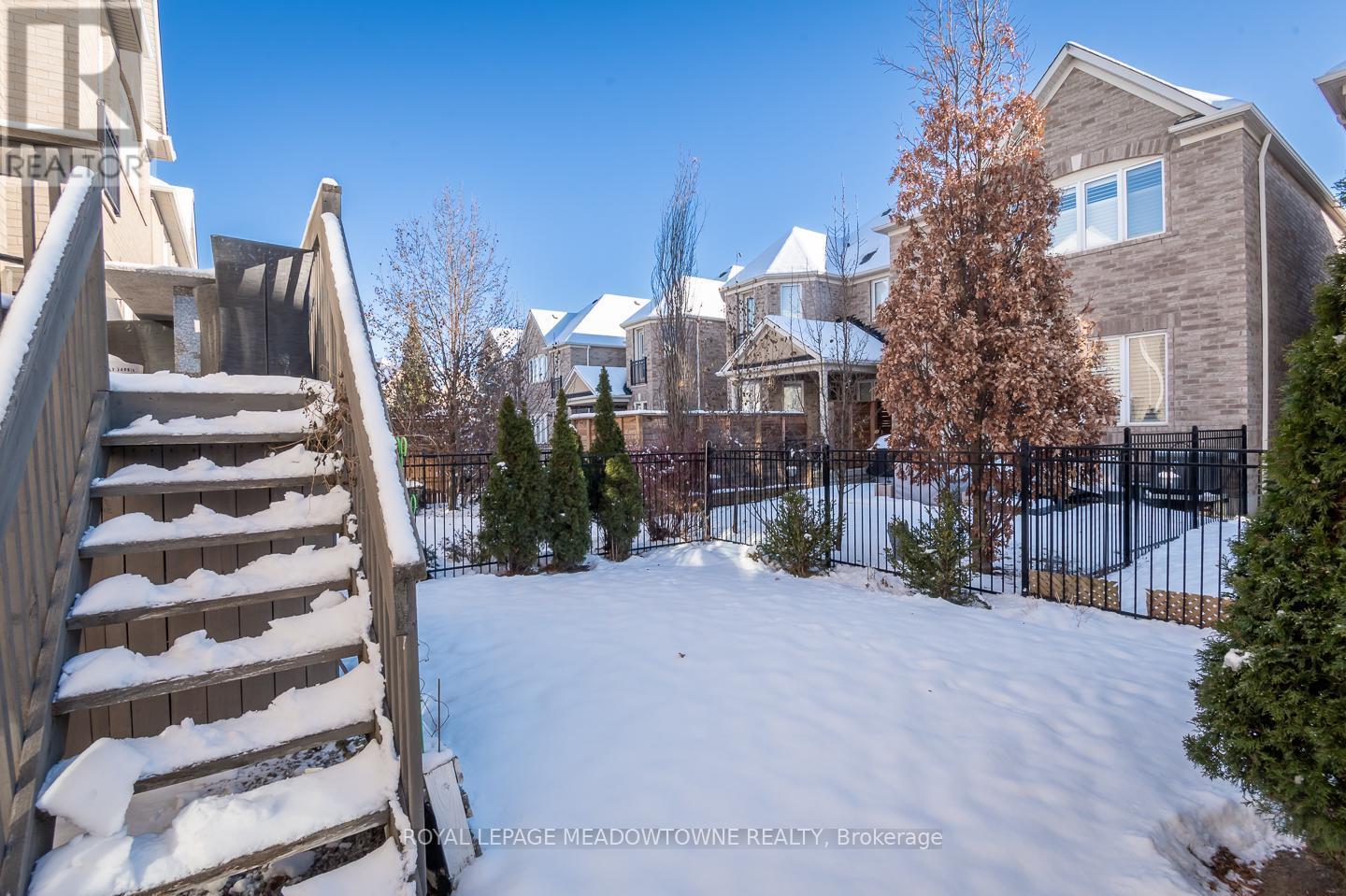 












20 - 485 PRINGLE AVENUE

,
Milton,




Ontario
L9T8A9

