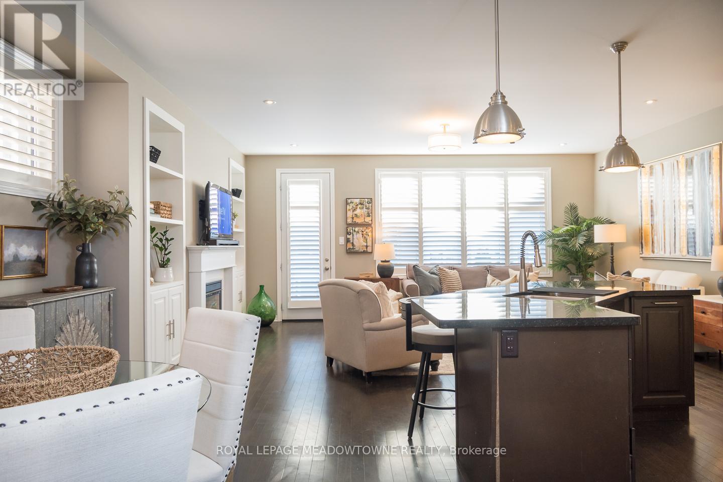 












20 - 485 PRINGLE AVENUE

,
Milton,




Ontario
L9T8A9

