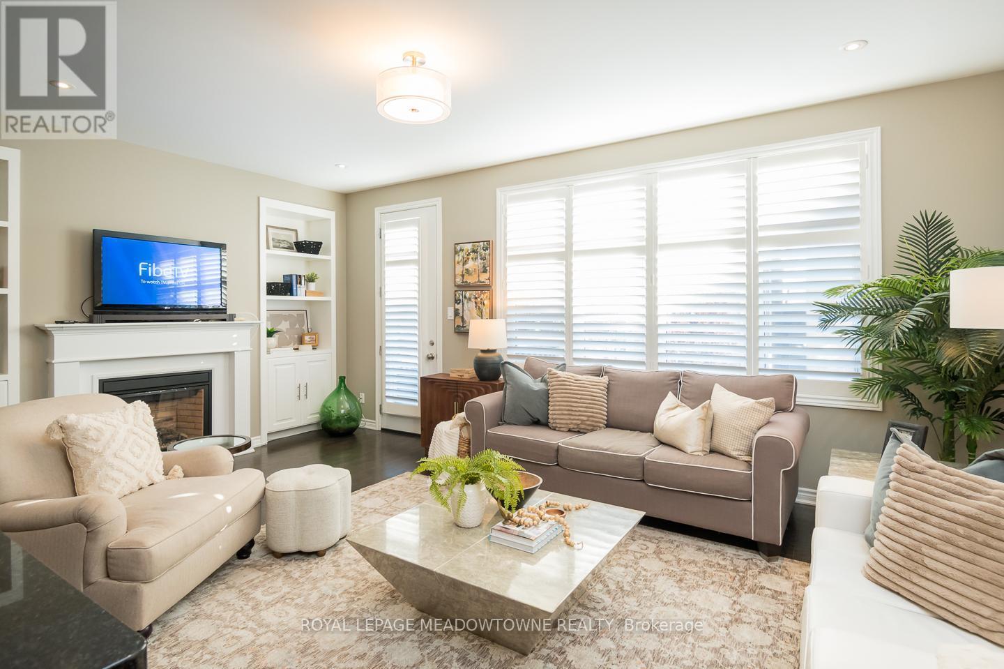 












20 - 485 PRINGLE AVENUE

,
Milton,




Ontario
L9T8A9

