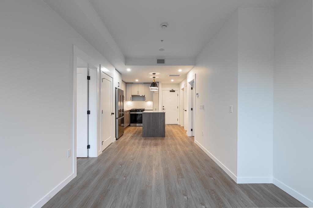 












408 27215 ALDERGROVE TOWN CENTRE DRIVE

,
Langley,




British Columbia
V4W0E3

