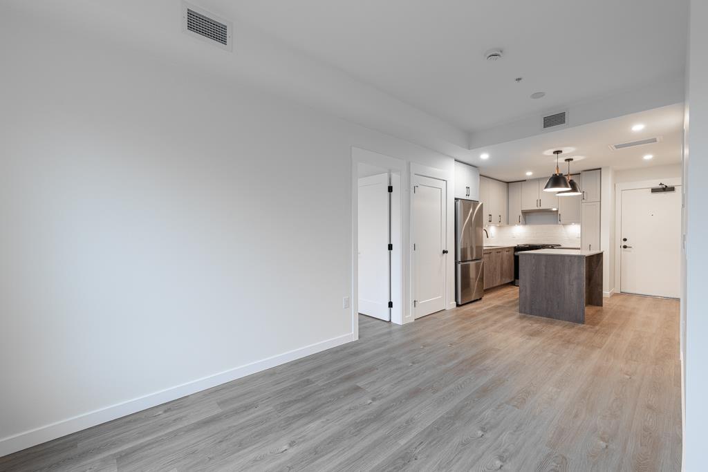 












408 27215 ALDERGROVE TOWN CENTRE DRIVE

,
Langley,




British Columbia
V4W0E3

