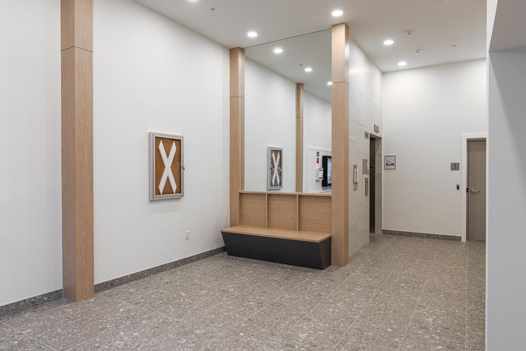 












408 27215 ALDERGROVE TOWN CENTRE DRIVE

,
Langley,




British Columbia
V4W0E3

