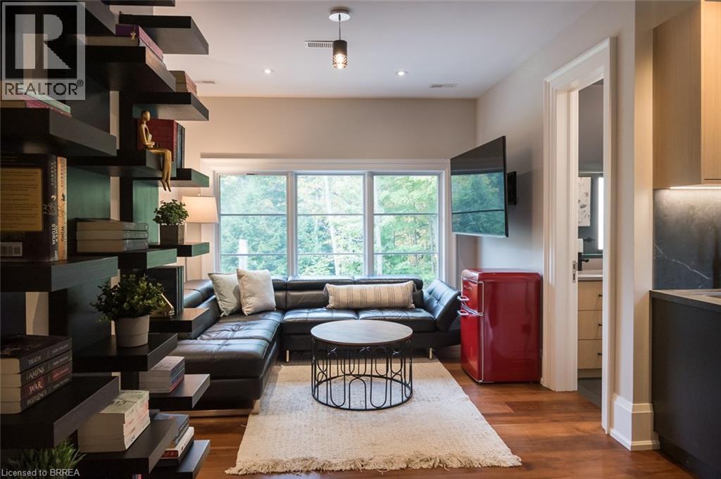 












13160 NASSAGAWEYA ESQUESING Townline

,
Milton,




Ontario
L7J2L7

